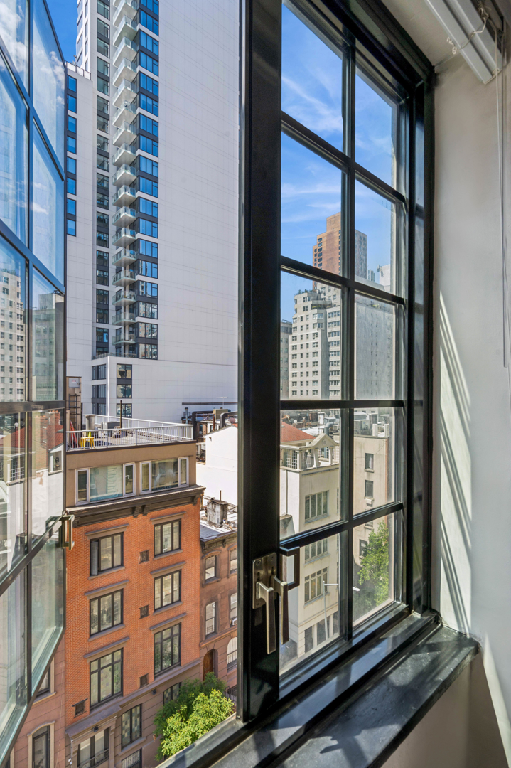 211 East 35th Street 8G Murray Hill New York NY 10016