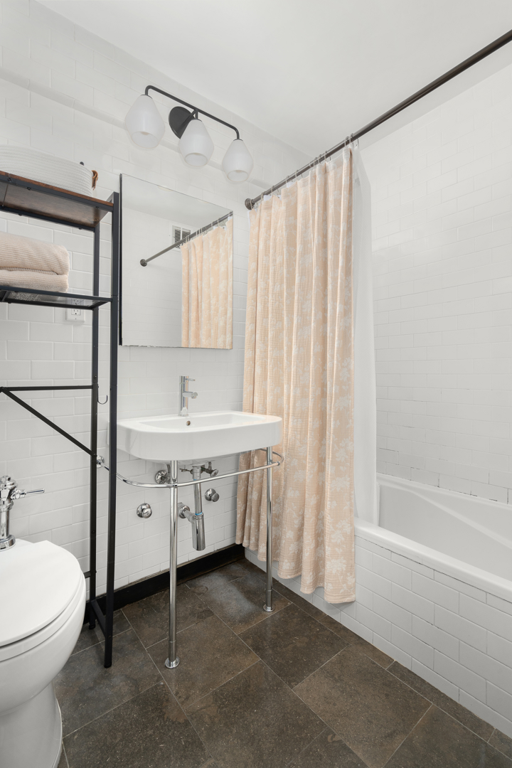 77 Seventh Avenue Chelsea New York NY 10011