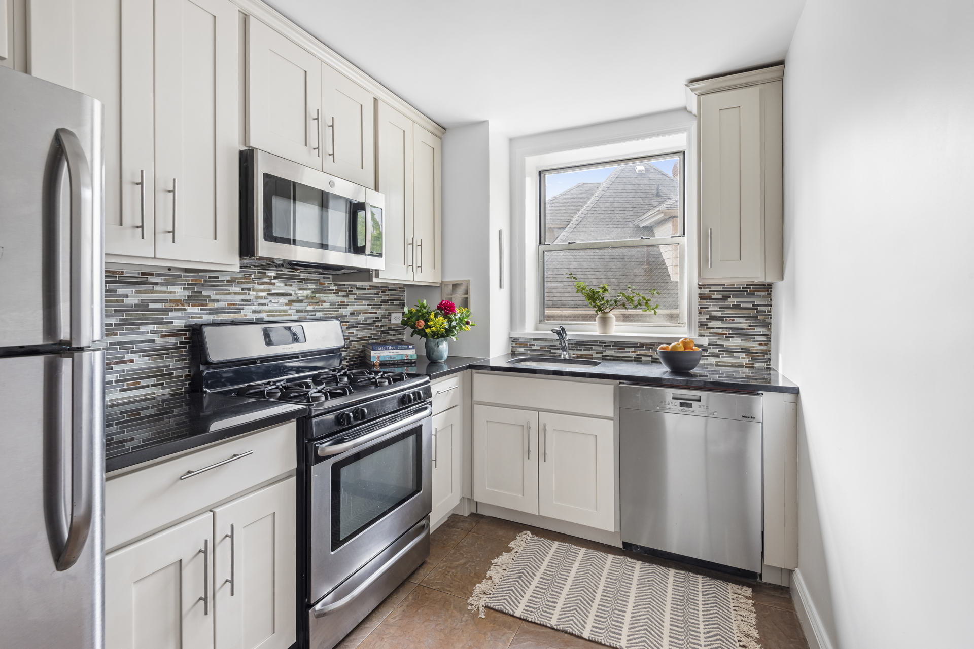 415 Argyle Road 3E Ditmas Park Brooklyn NY 11218