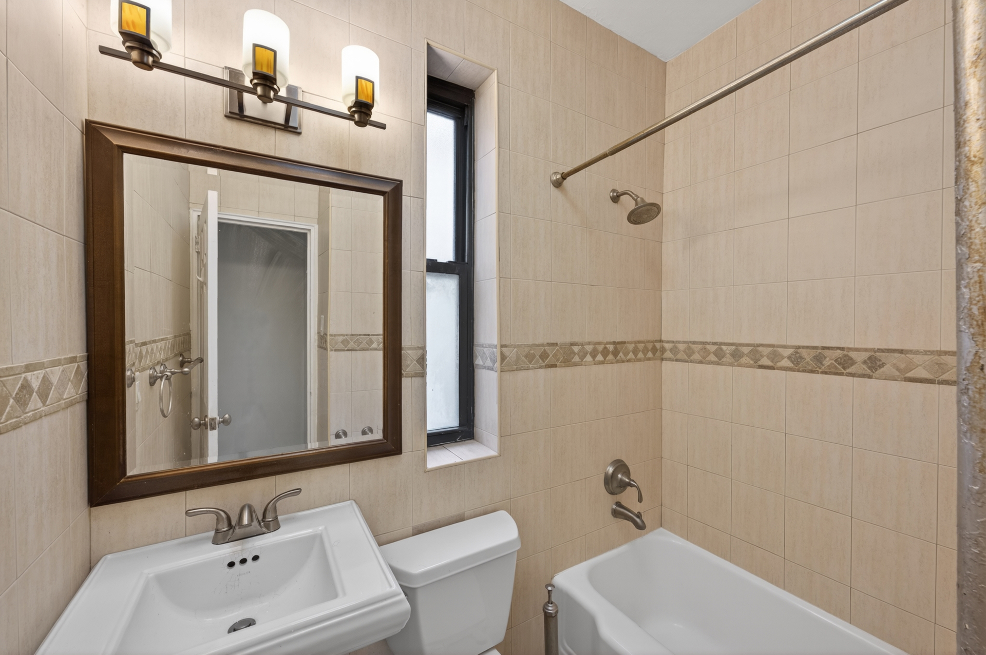 348 West 56th Street 5B Clinton New York NY 10019