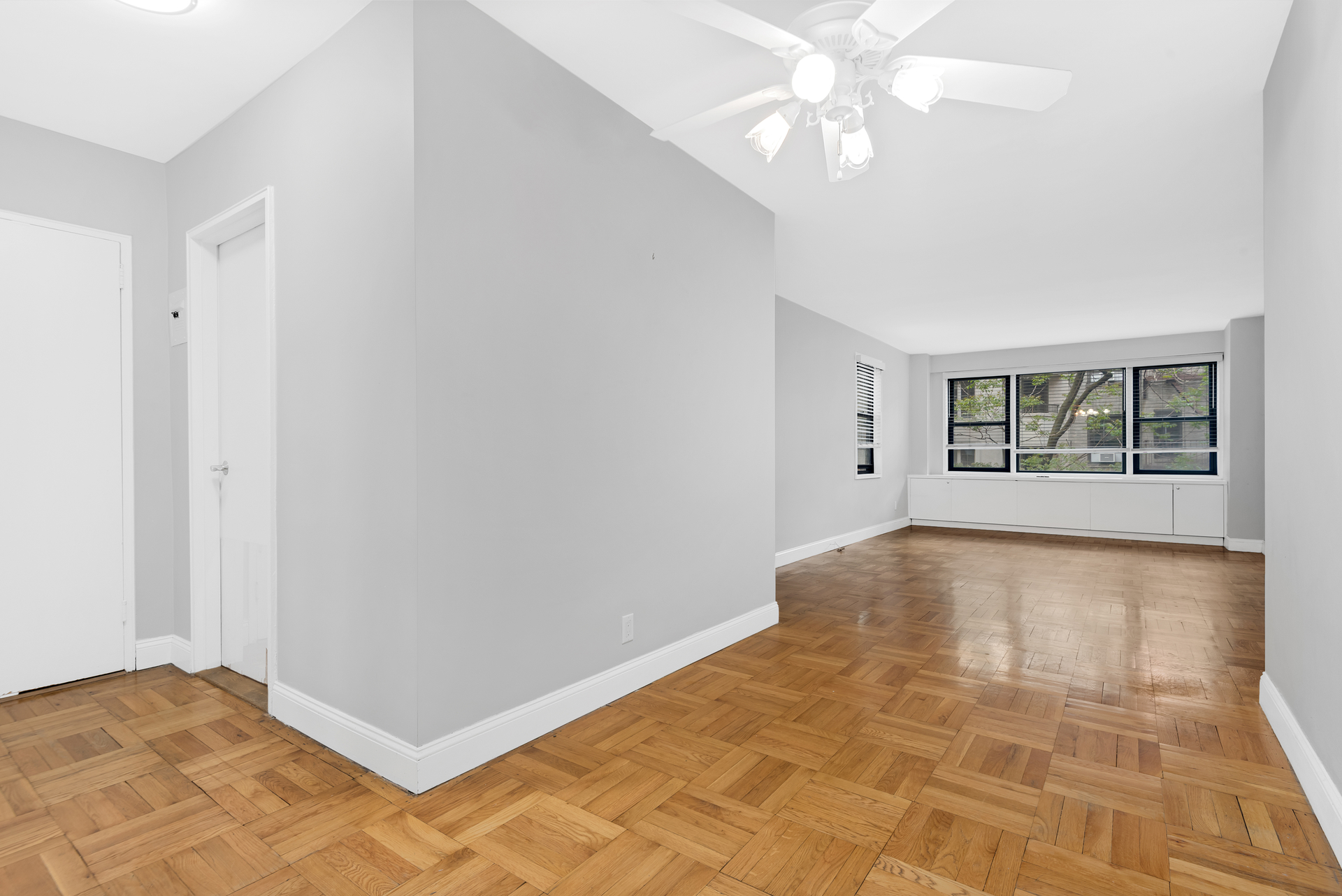 345 East 52nd Street 4J Turtle Bay New York NY 10022