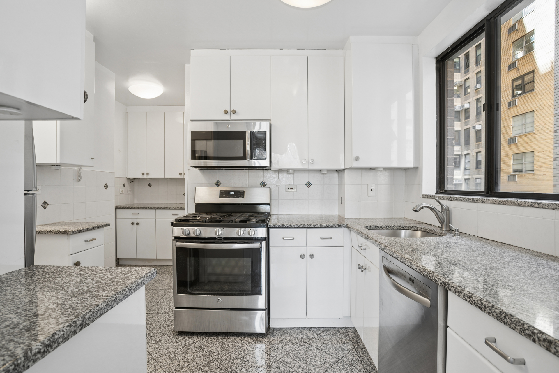 50 East 89th Street 6A Carnegie Hill New York NY 10128