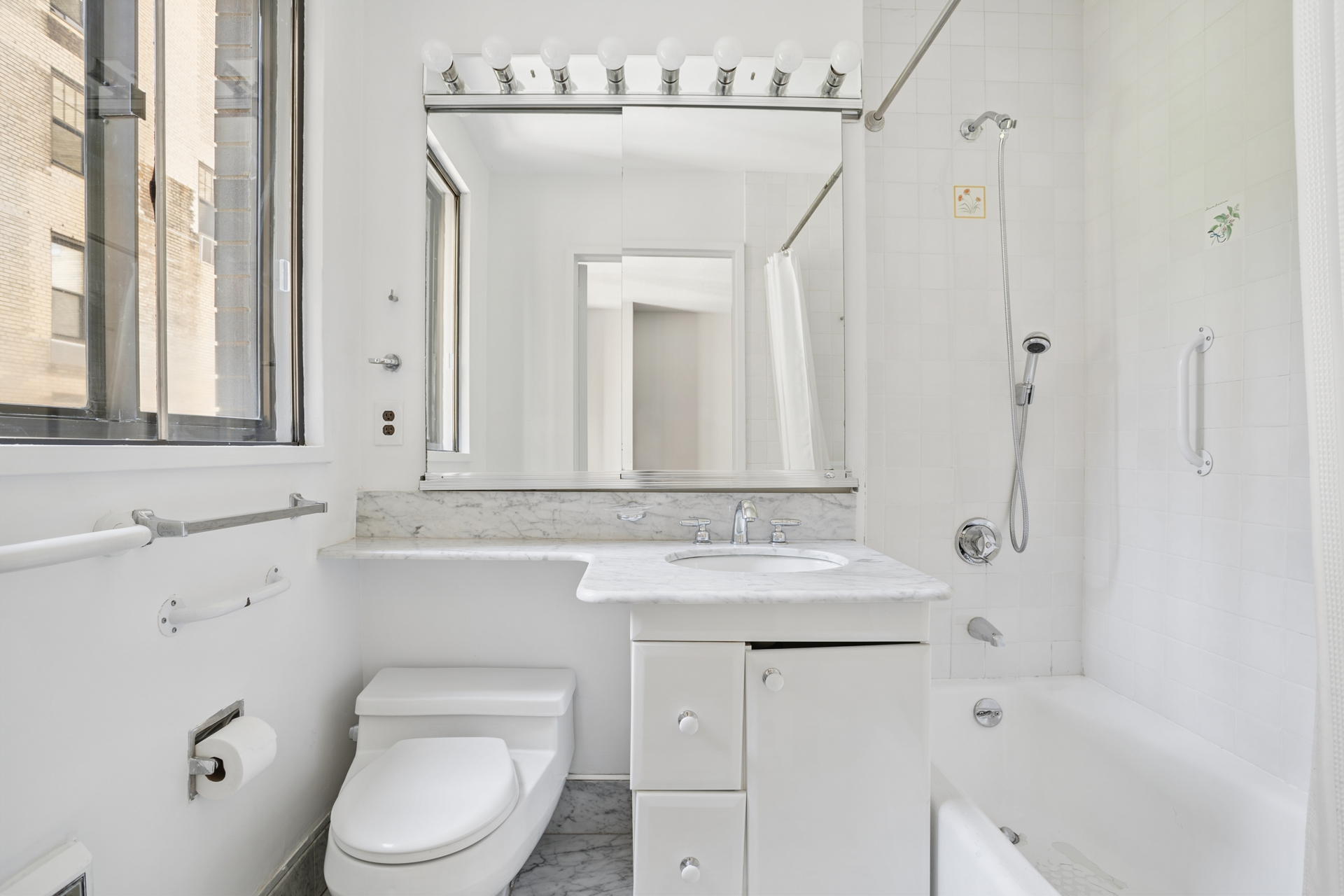 50 East 89th Street 6A Carnegie Hill New York NY 10128