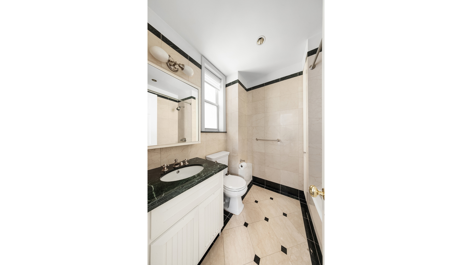 10 Gracie Square 11/12F Upper East Side New York NY 10028