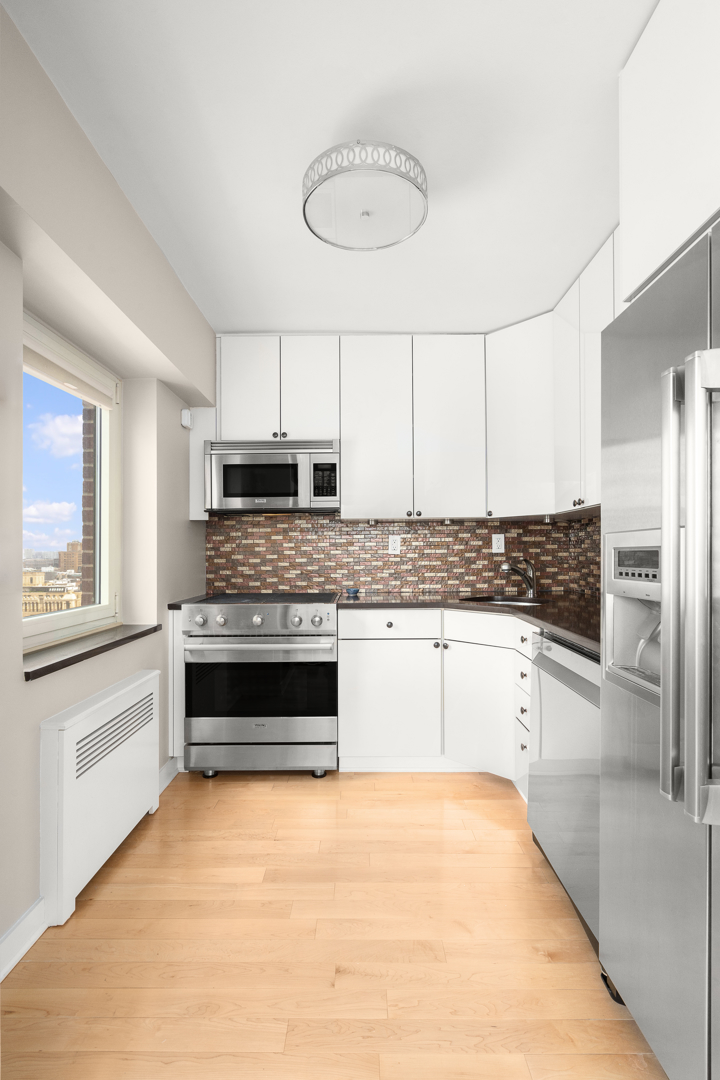 45 West 67th Street 25D Lincoln Square New York NY 10023