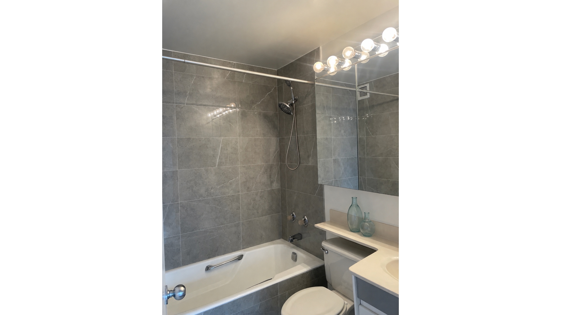 200 Rector Place 21C Battery Park City New York NY 10280