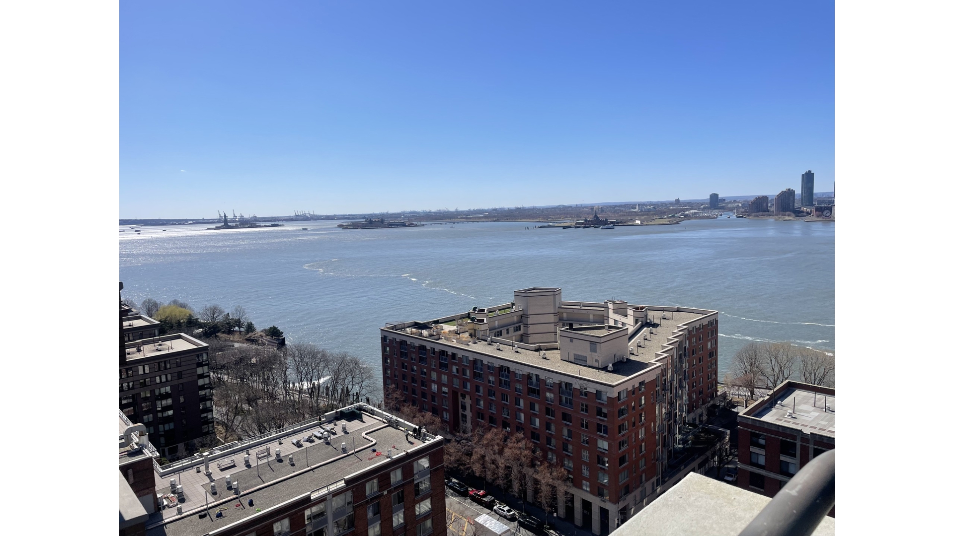 200 Rector Place 21C Battery Park City New York NY 10280