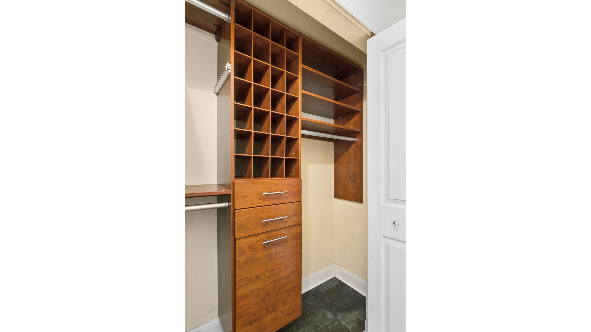 320 East 42nd Street 408 Tudor City New York NY 10017