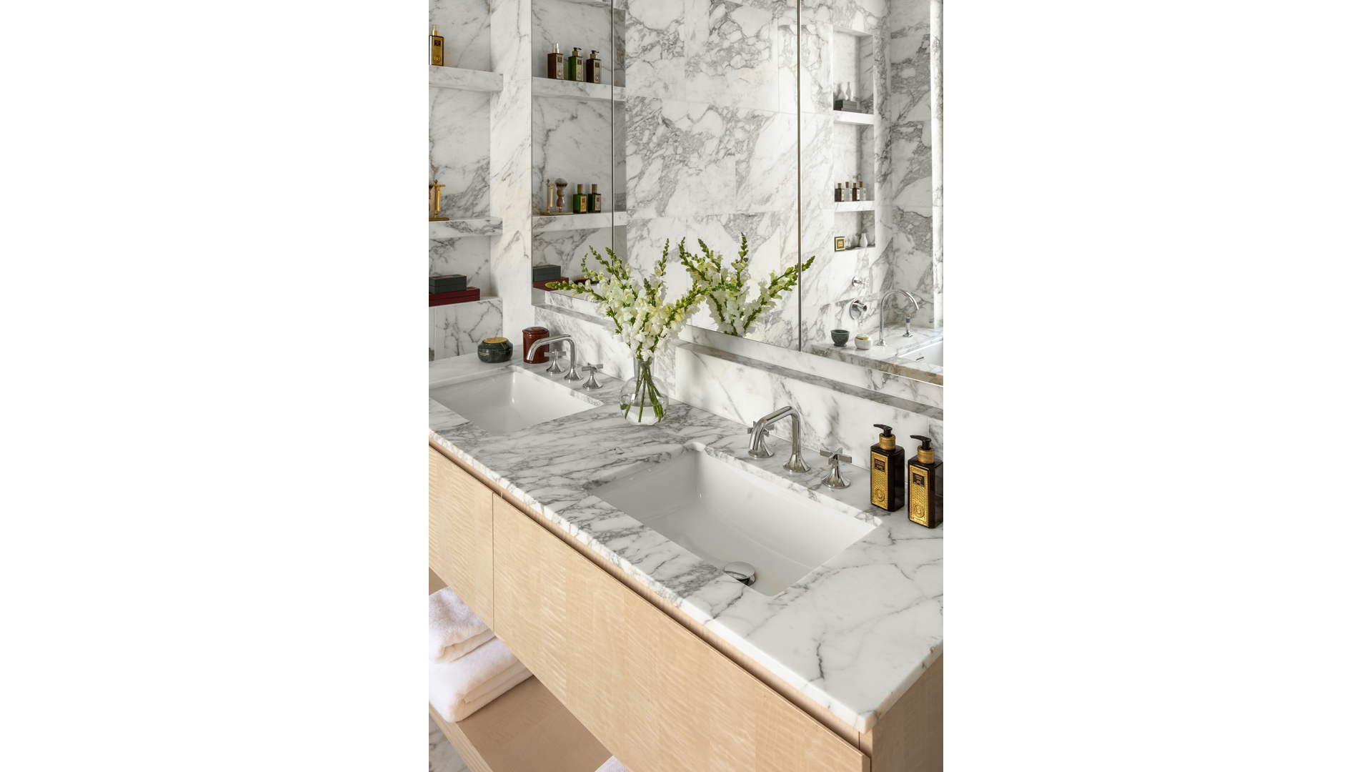 201 East 74th Street FLOOR27 Upper East Side New York NY 10021