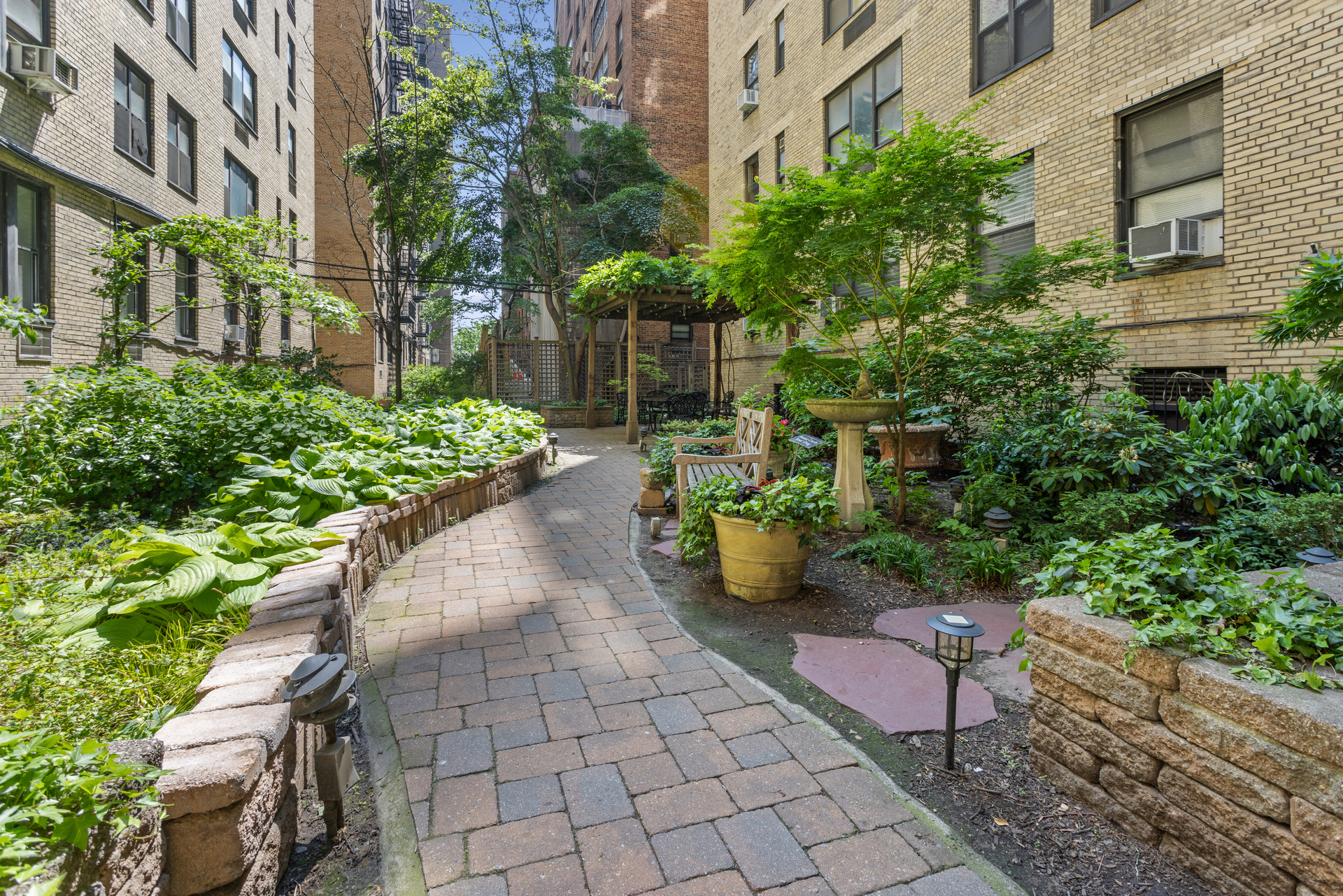 414 East 52nd Street 6F Beekman Place New York NY 10022