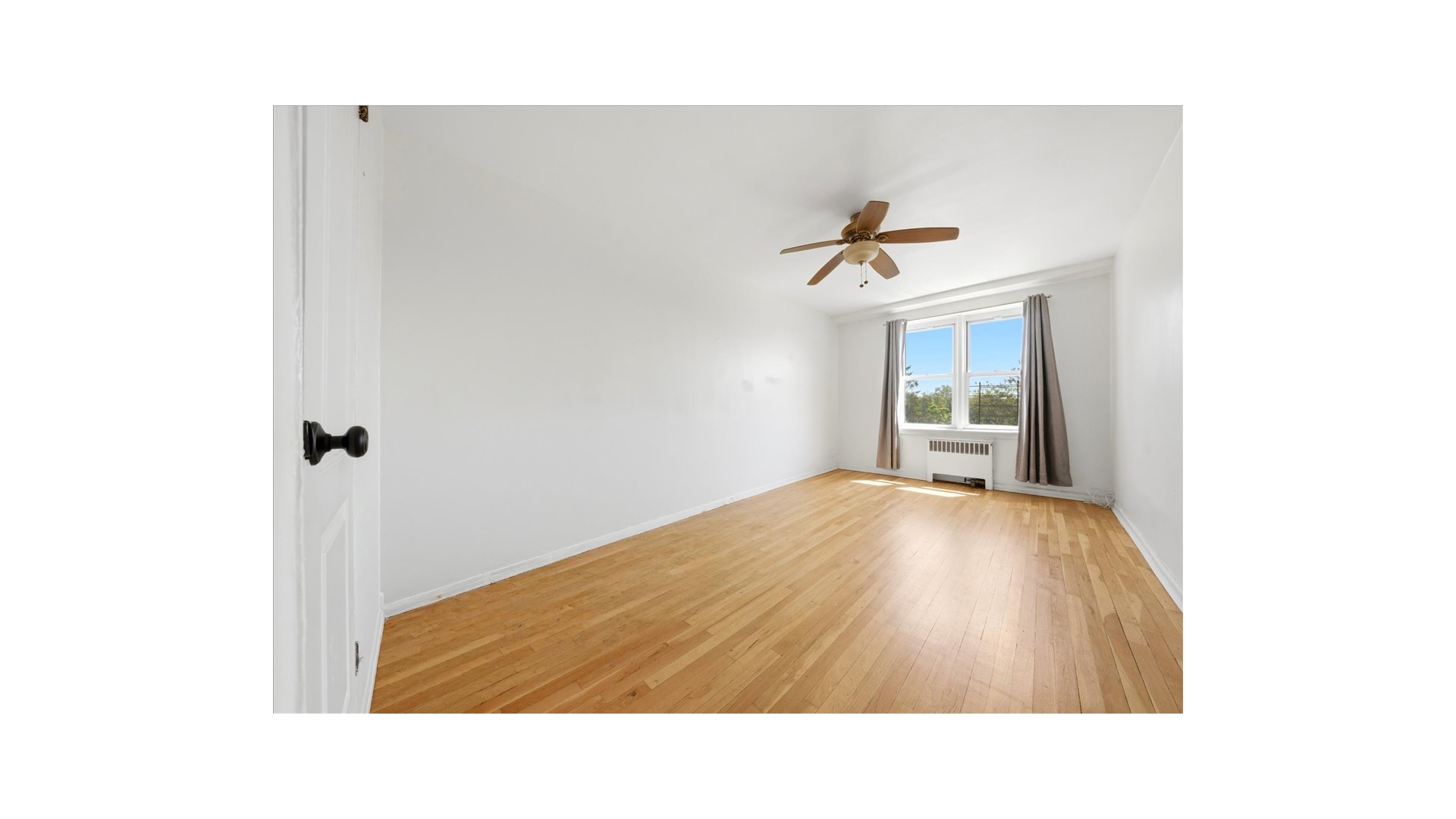 2080 Barnes Avenue Pelham Parkway Bronx NY 10462