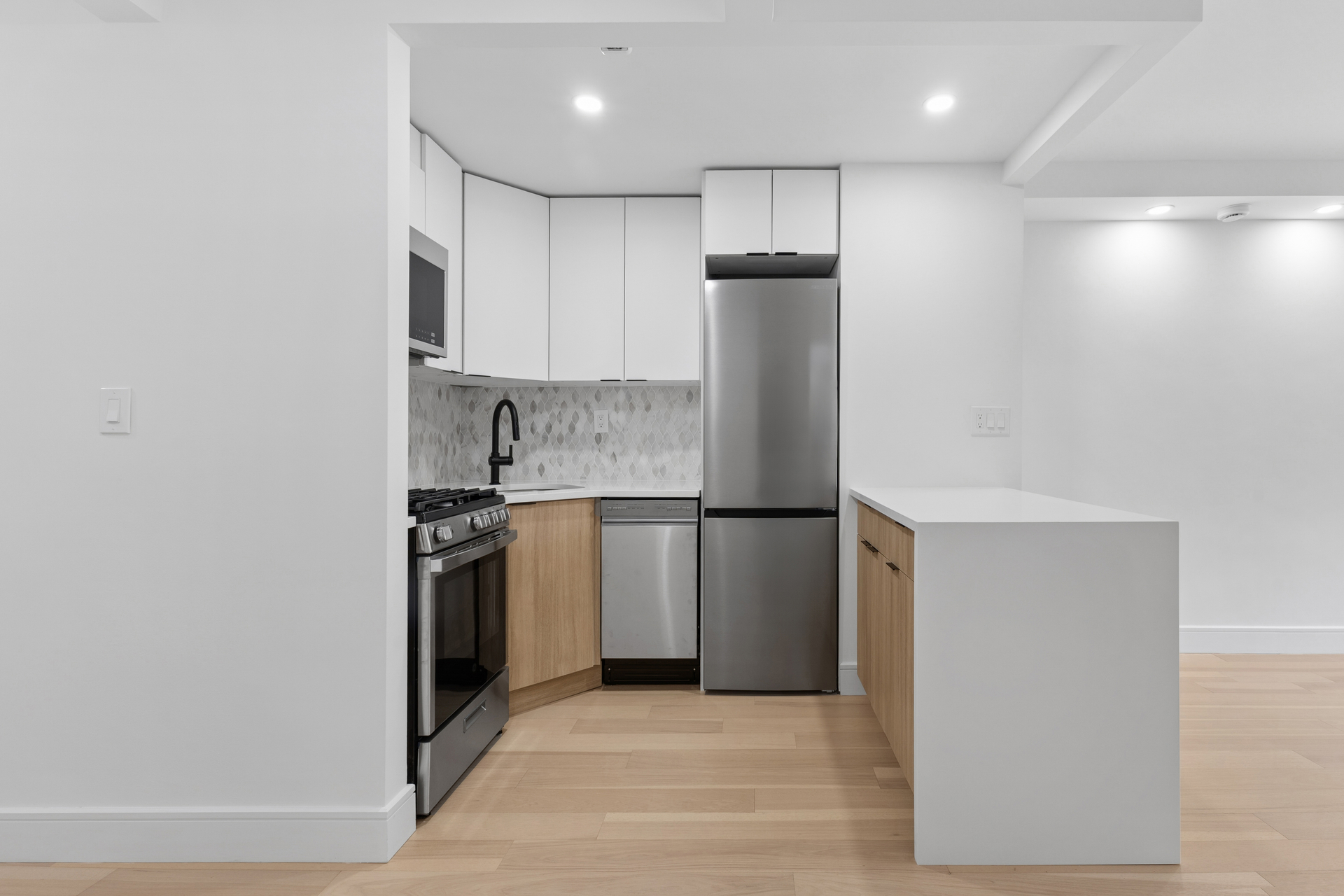 321 East 48th Street 7L Turtle Bay New York NY 10017