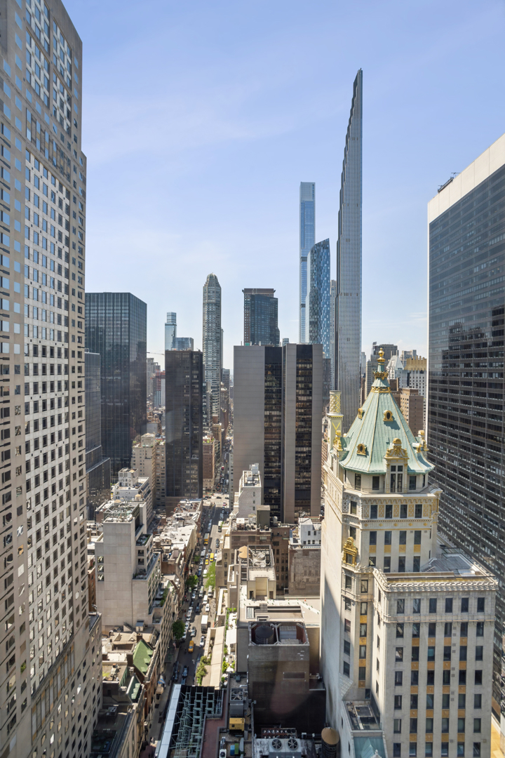 721 Fifth Avenue 41H Midtown East New York NY 10022