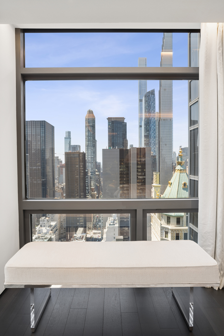 721 Fifth Avenue 41H Midtown East New York NY 10022