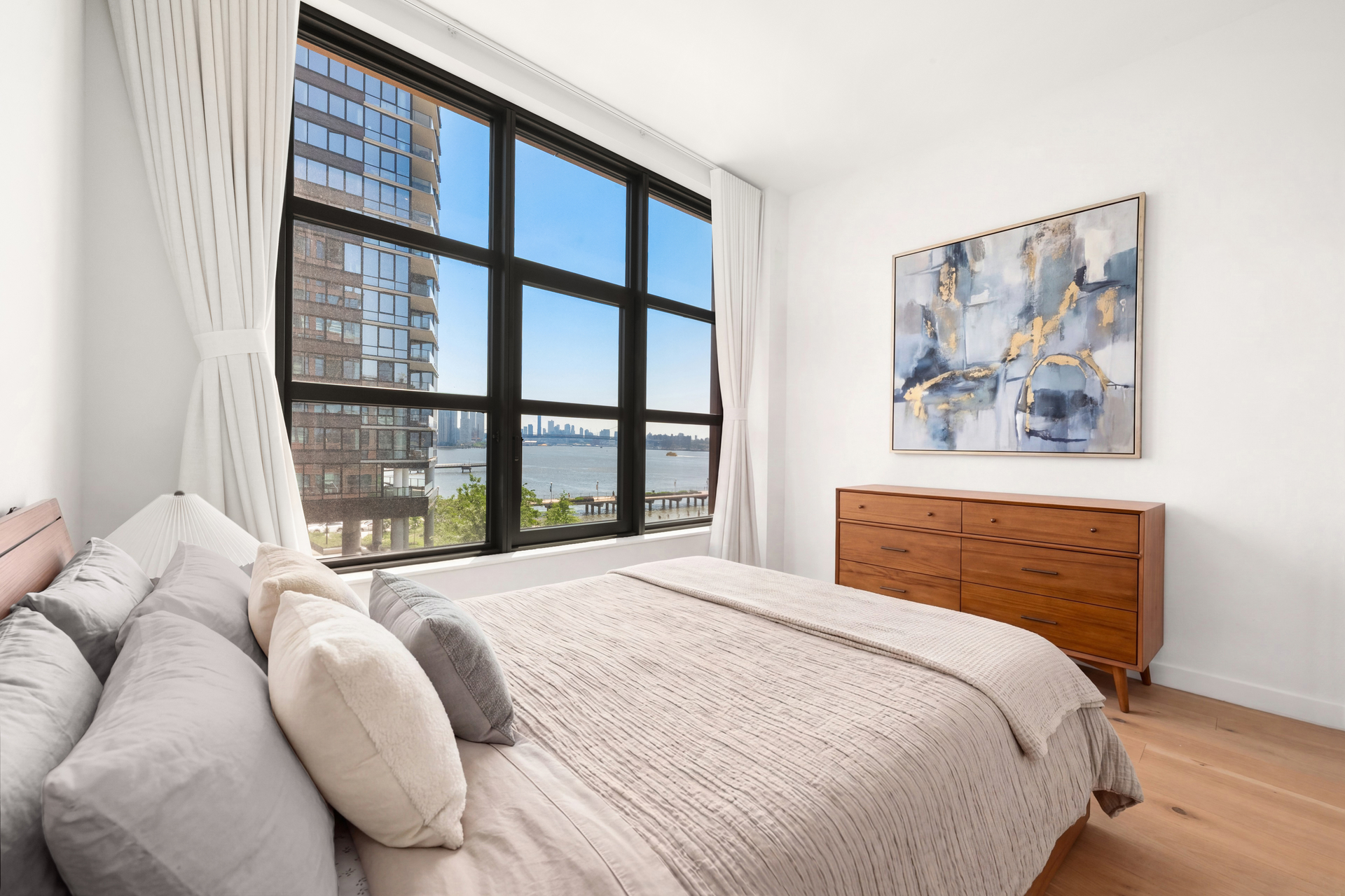29 Huron Street 4DW Greenpoint Brooklyn NY 11222