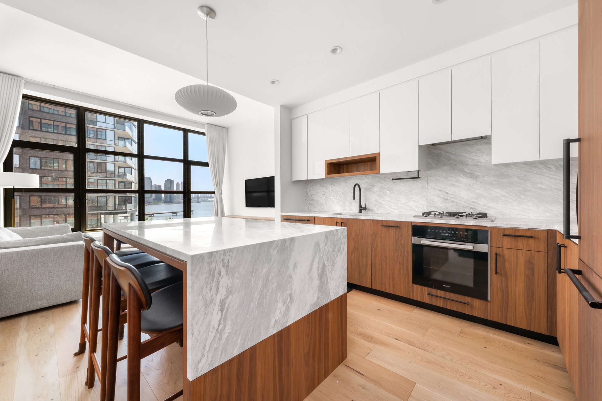 29 Huron Street 4DW Greenpoint Brooklyn NY 11222