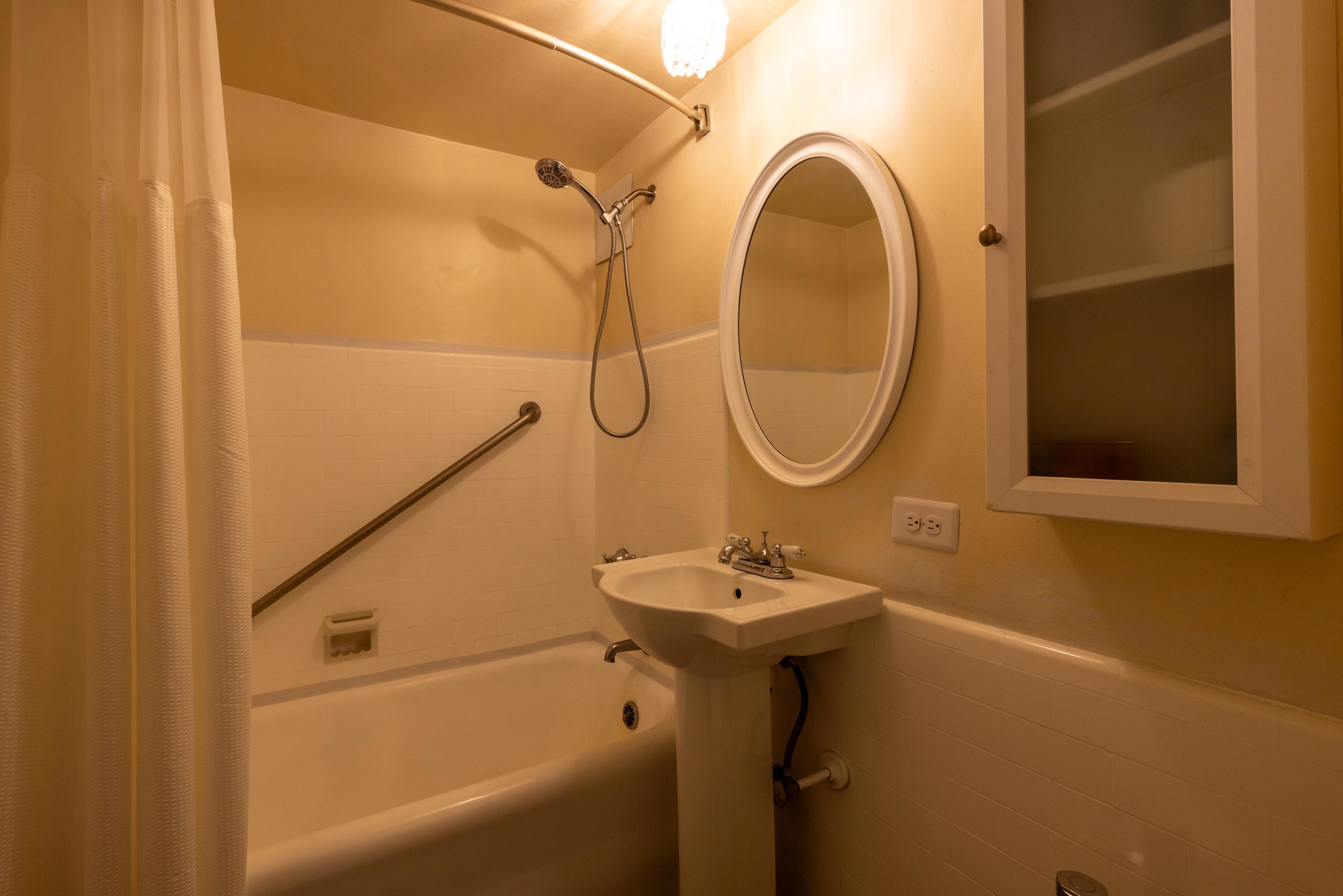 320 East 42nd Street 2403 Tudor City New York NY 10017