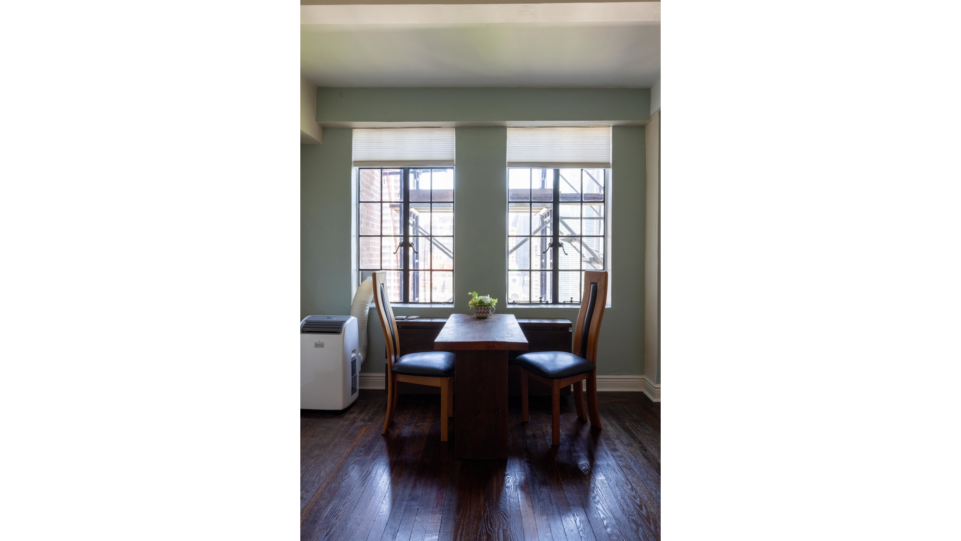 320 East 42nd Street 2403 Tudor City New York NY 10017