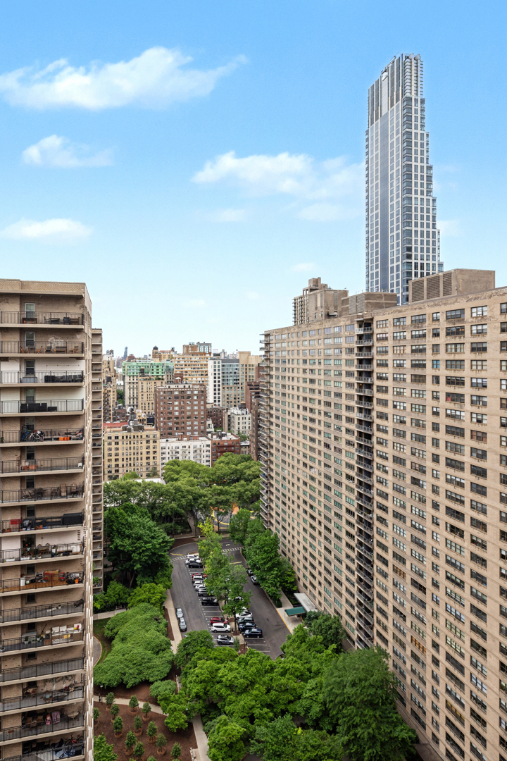 142 West End Avenue Lincoln Square New York NY 10023