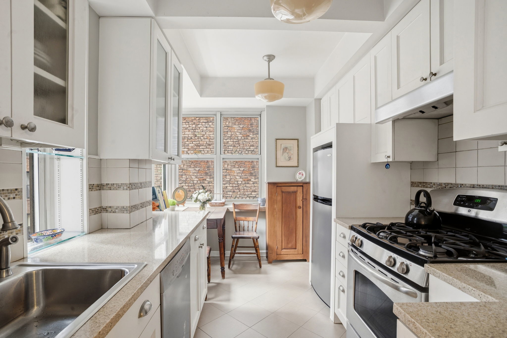 220 Madison Avenue 6R Murray Hill New York NY 10016
