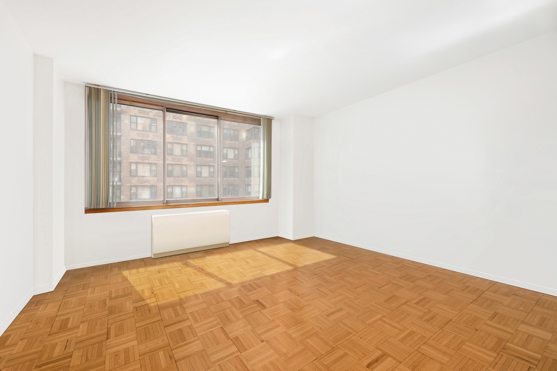 235 East 40th Street 9I Murray Hill New York NY 10016