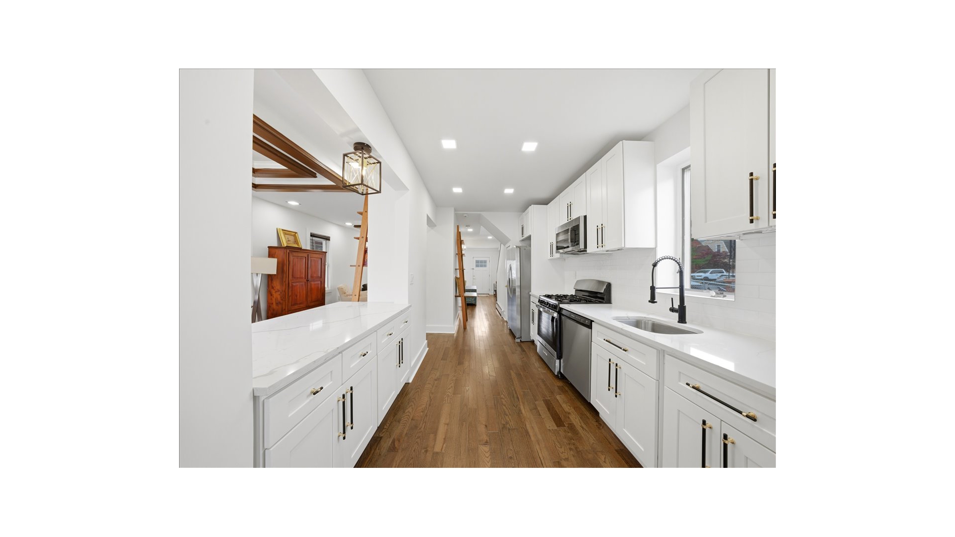 916 Clarence Avenue Throgs Neck Bronx NY 10465