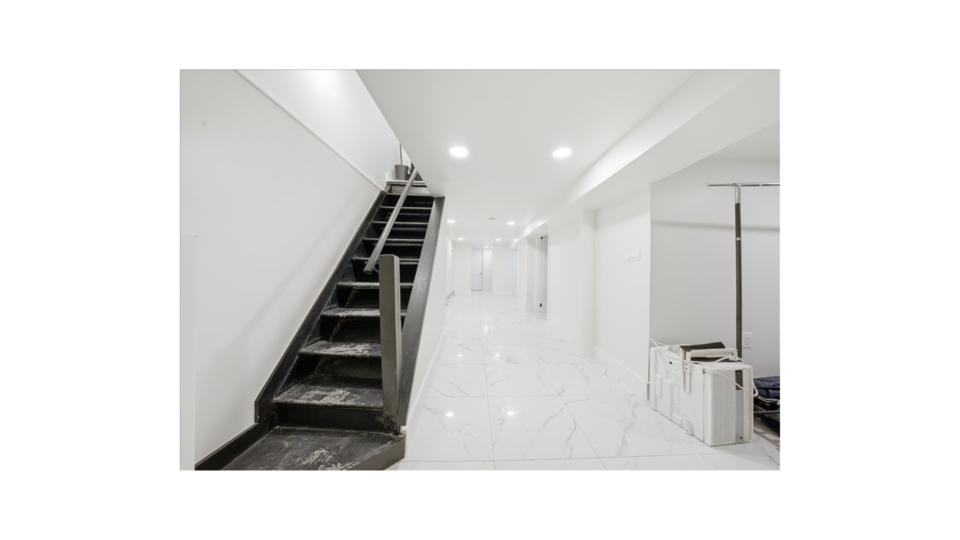 916 Clarence Avenue Throgs Neck Bronx NY 10465