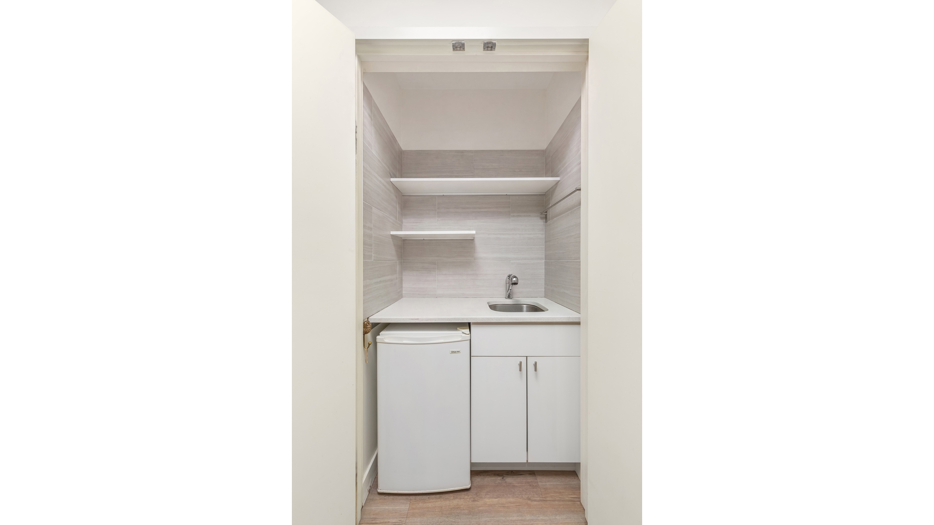 50 West 47th Street 20E Midtown West New York NY 10036