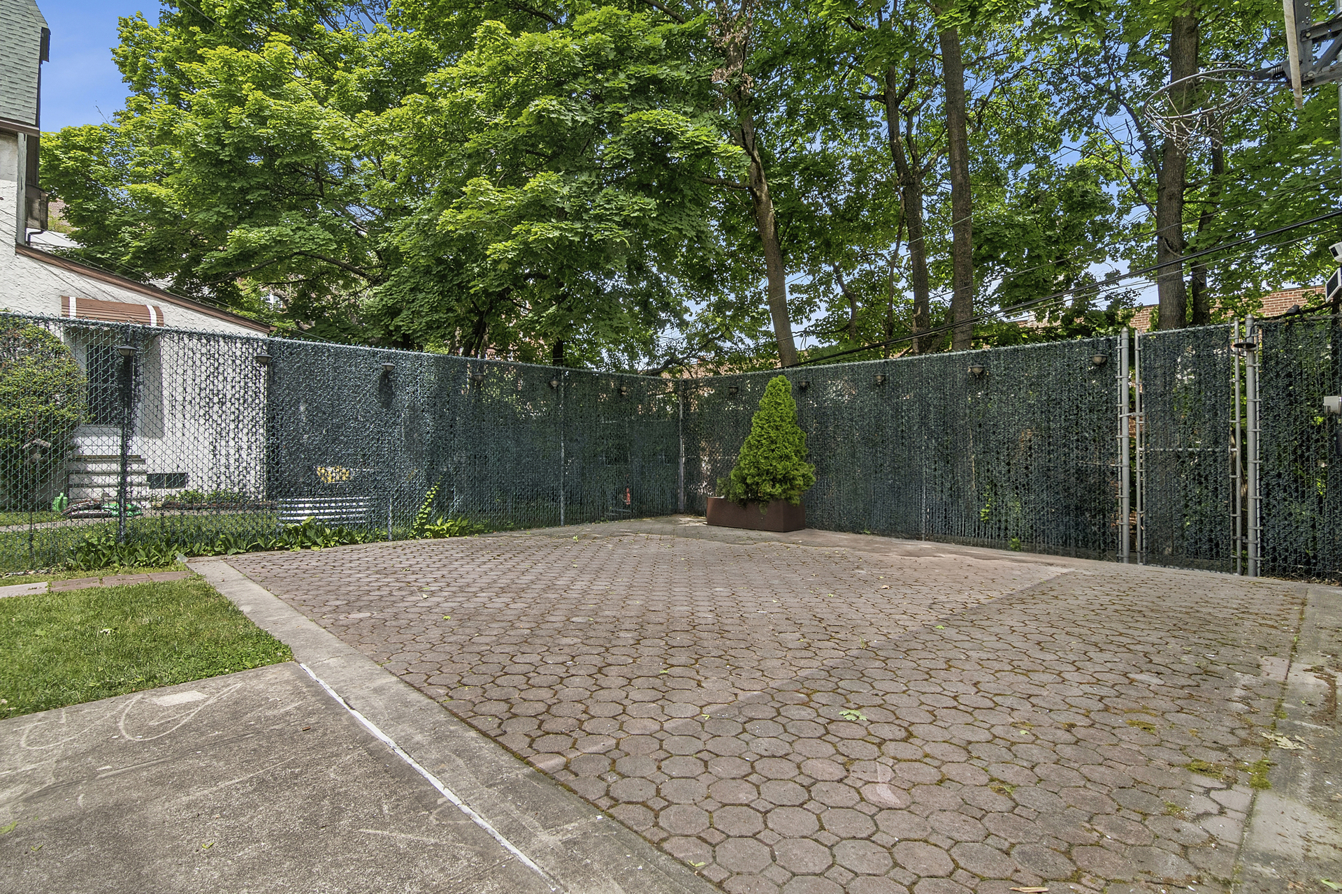 77-15 Kew Forest Lane Forest Hills Queens NY 11375