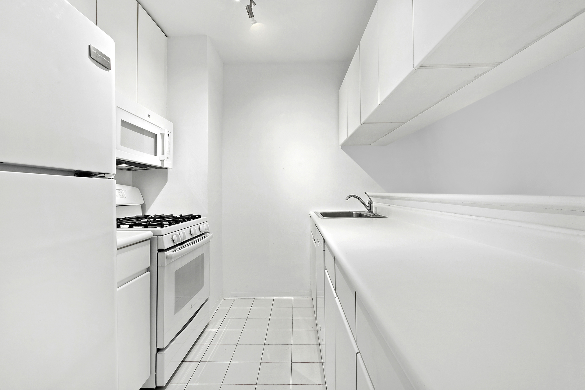 235 East 40th Street 14E Murray Hill New York NY 10016