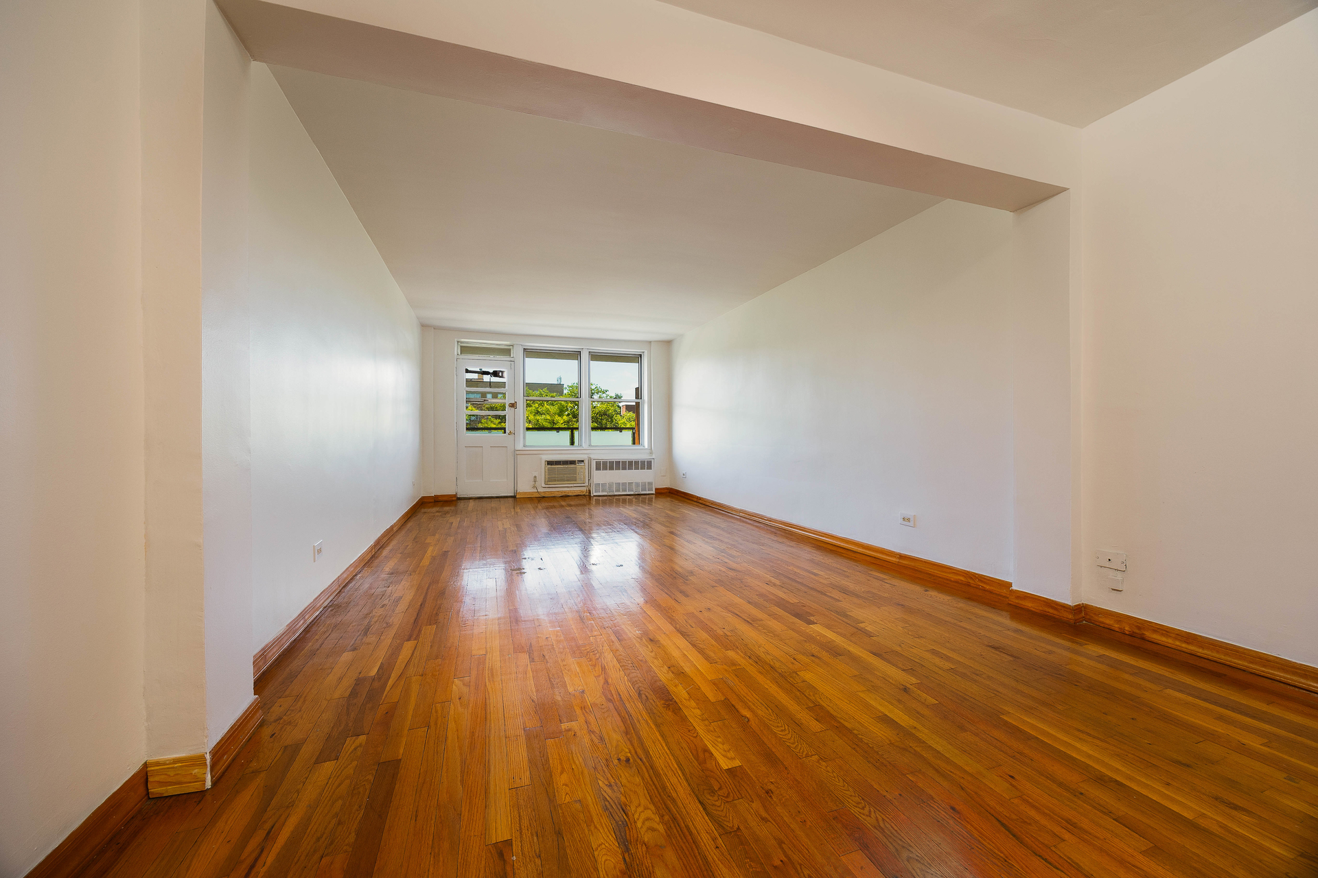 525 Ocean Parkway 4A Kensington Brooklyn NY 11218