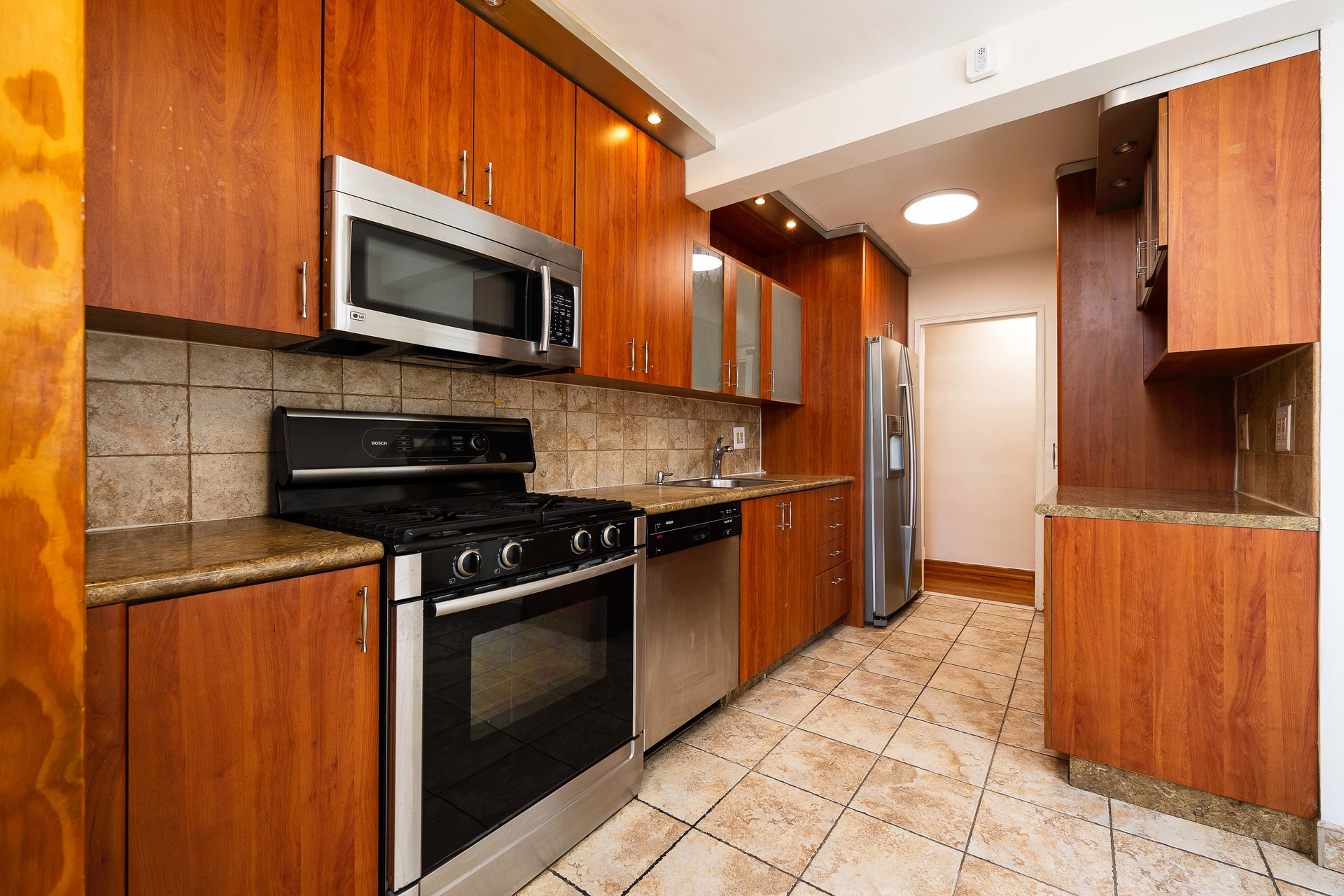 525 Ocean Parkway 4A Kensington Brooklyn NY 11218