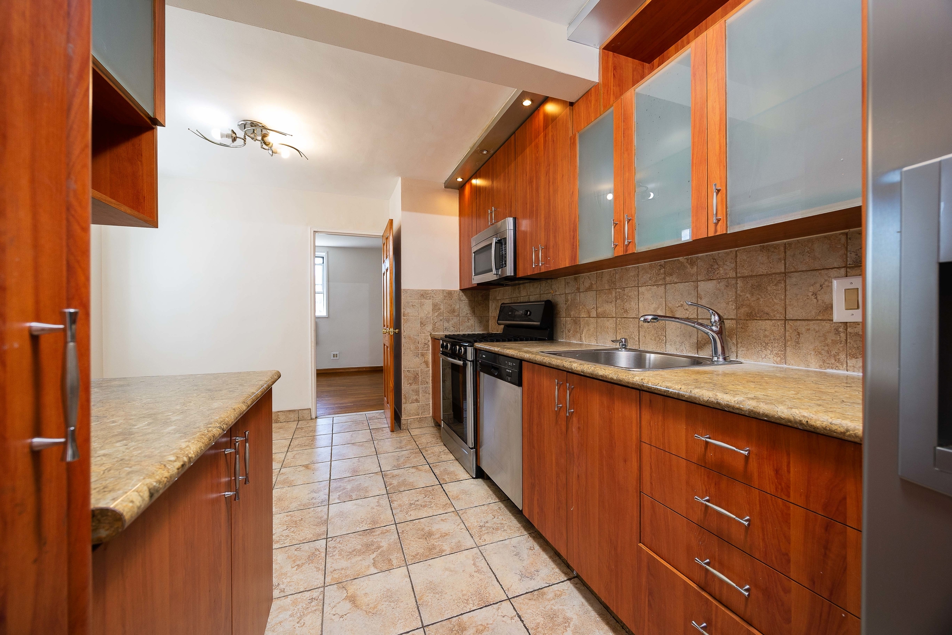 525 Ocean Parkway 4A Kensington Brooklyn NY 11218