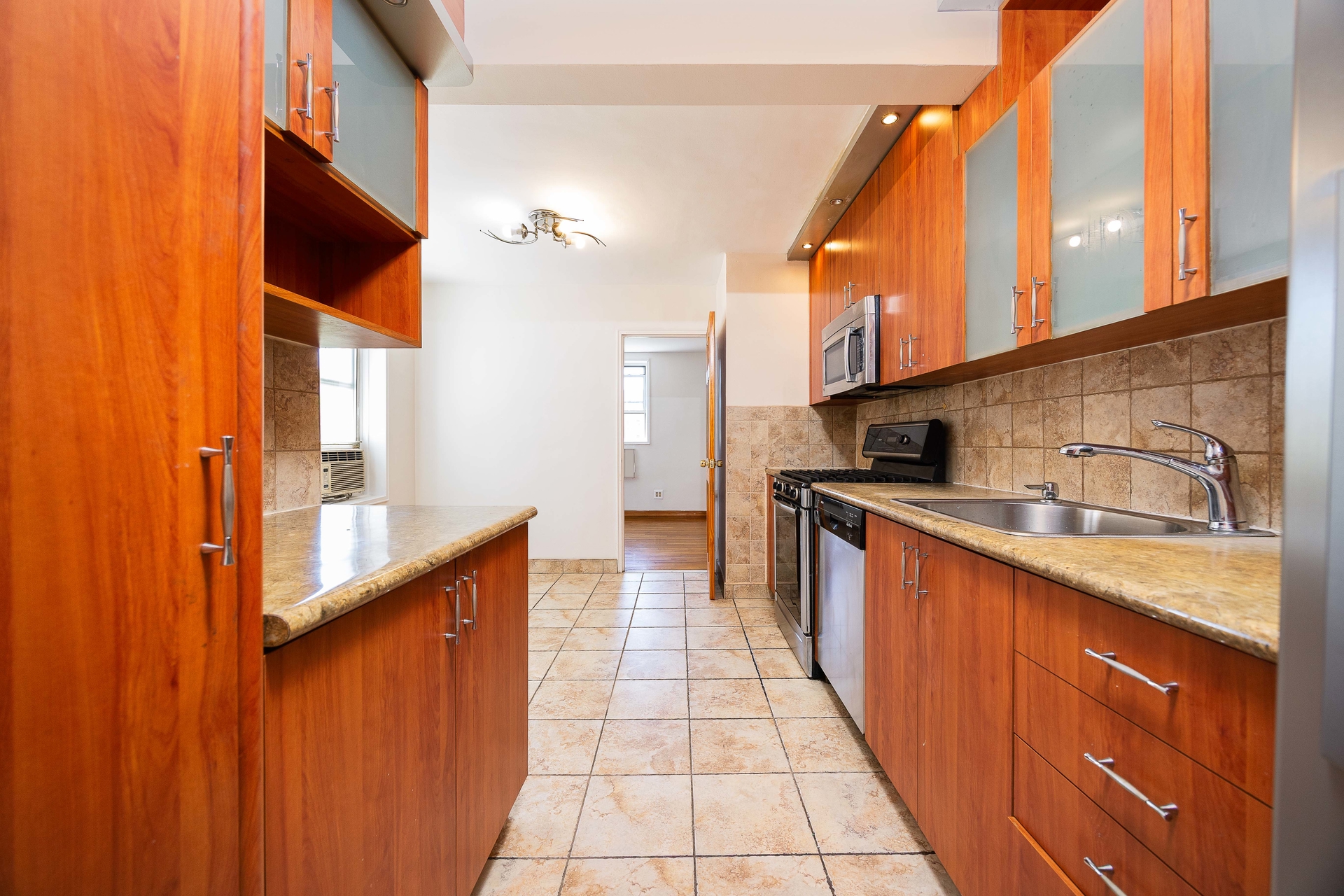 525 Ocean Parkway 4A Kensington Brooklyn NY 11218