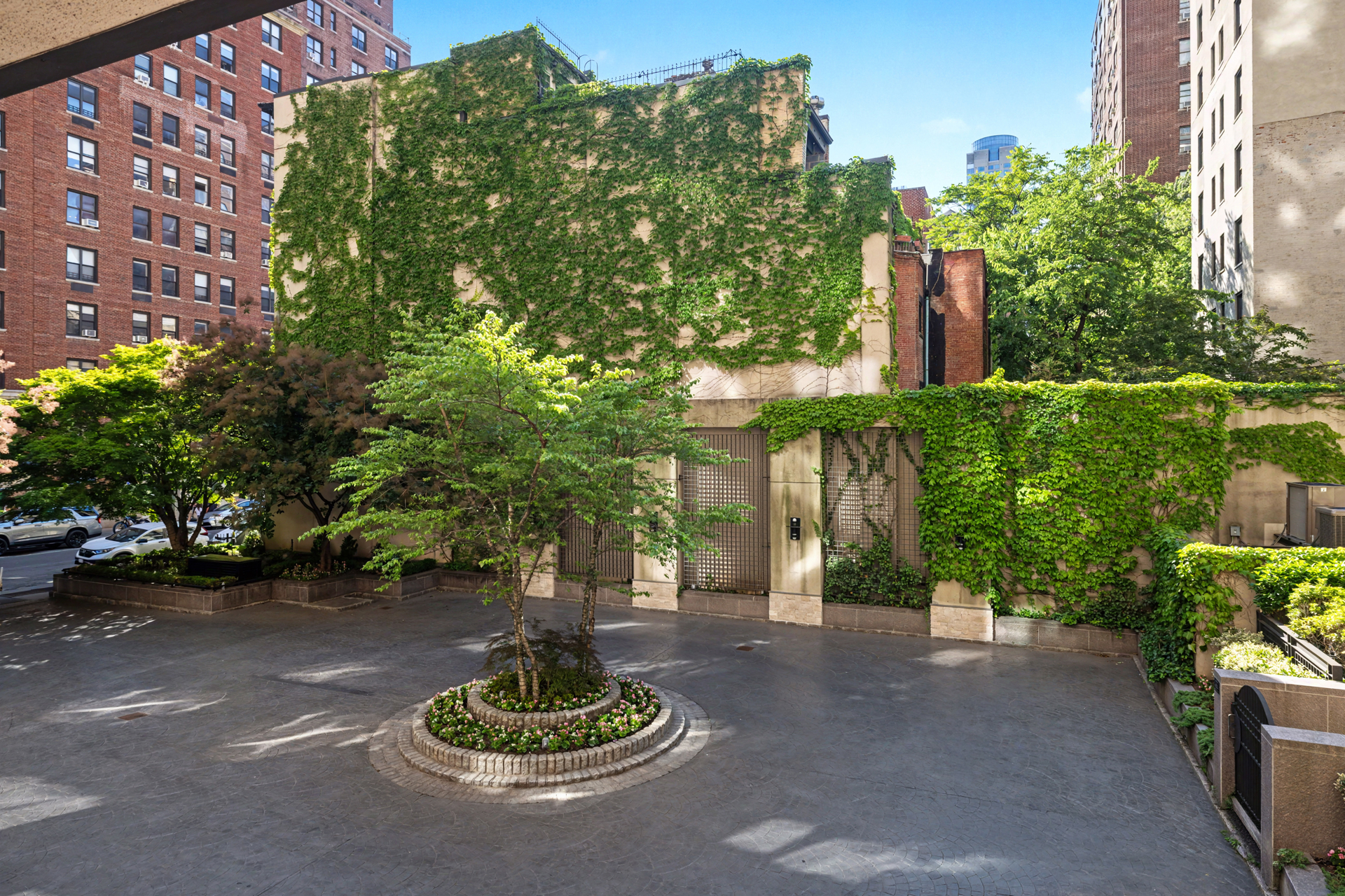 201 West 70th Street 2L Lincoln Square New York NY 10023