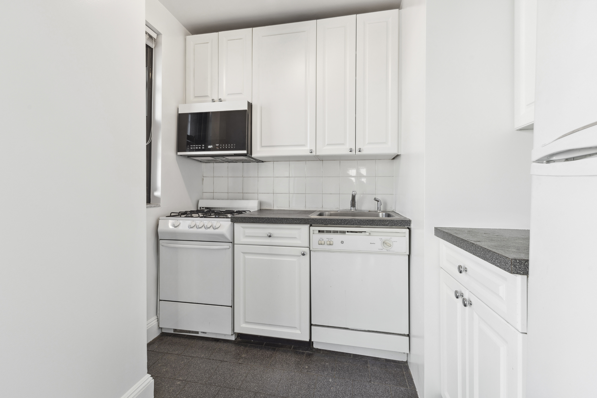 200 East 16th Street 12H Gramercy Park New York NY 10003