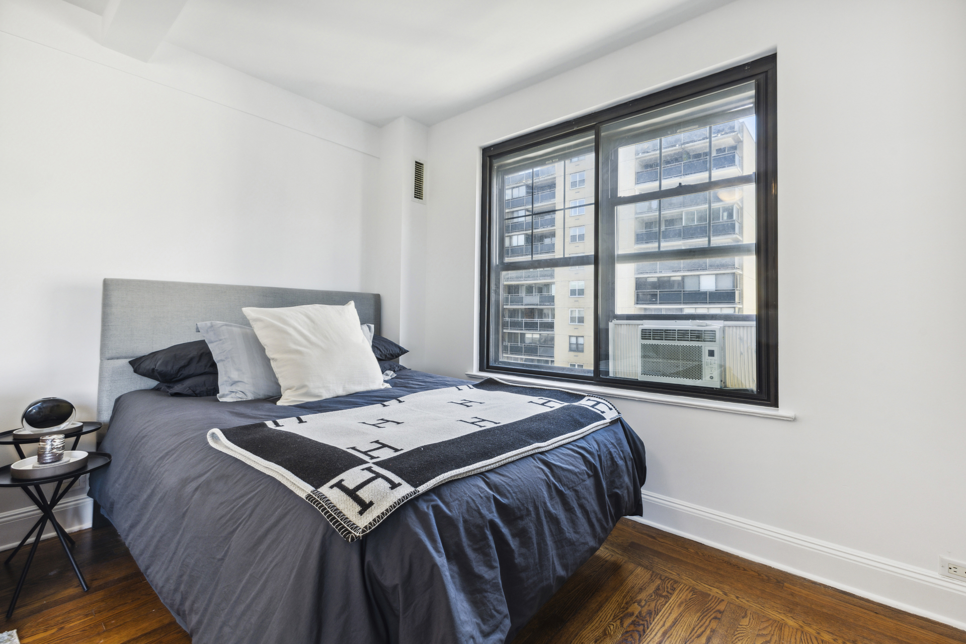 200 East 16th Street 12H Gramercy Park New York NY 10003