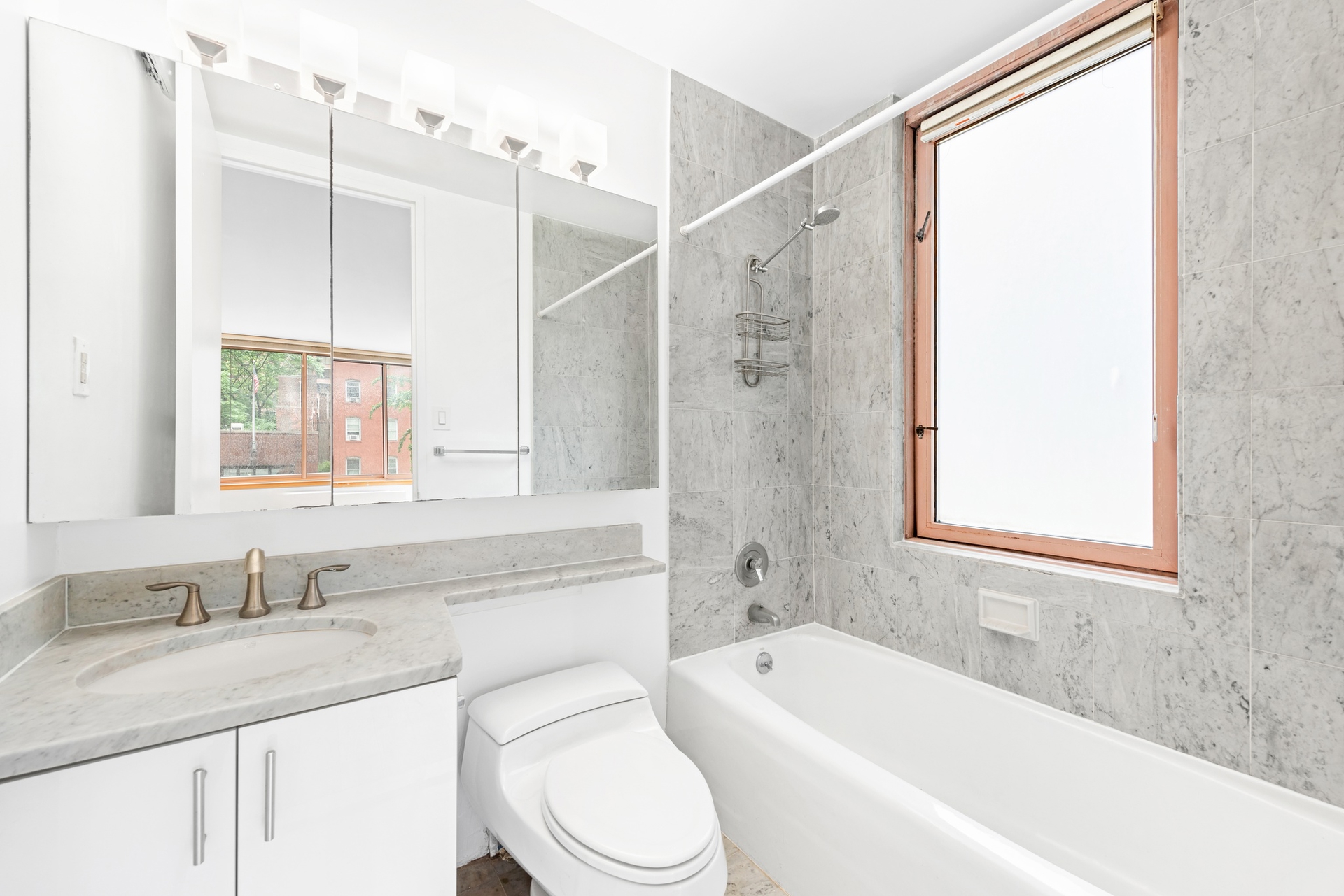 235 East 40th Street 2A Murray Hill New York NY 10016