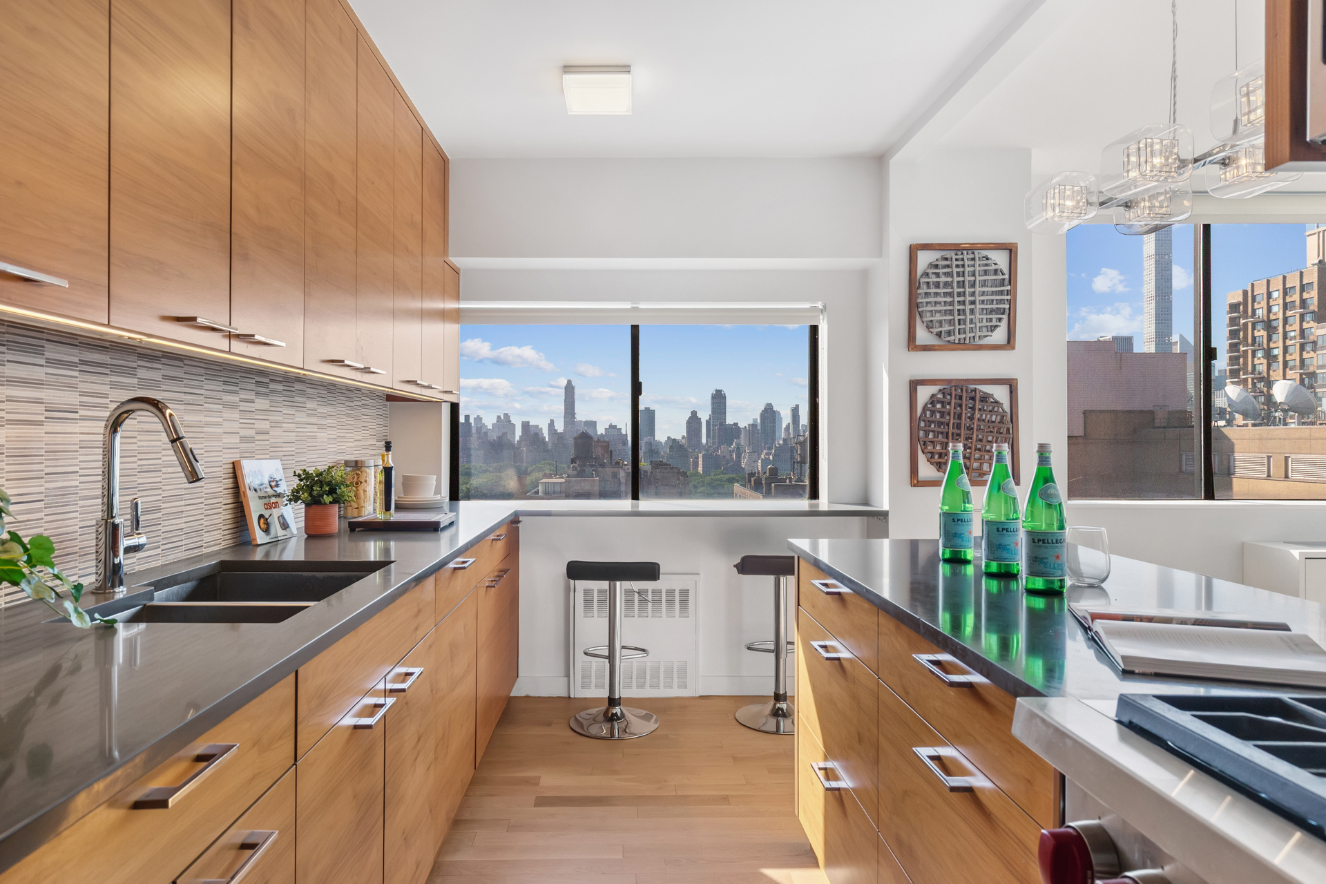 45 West 67th Street 22B Lincoln Square New York NY 10023