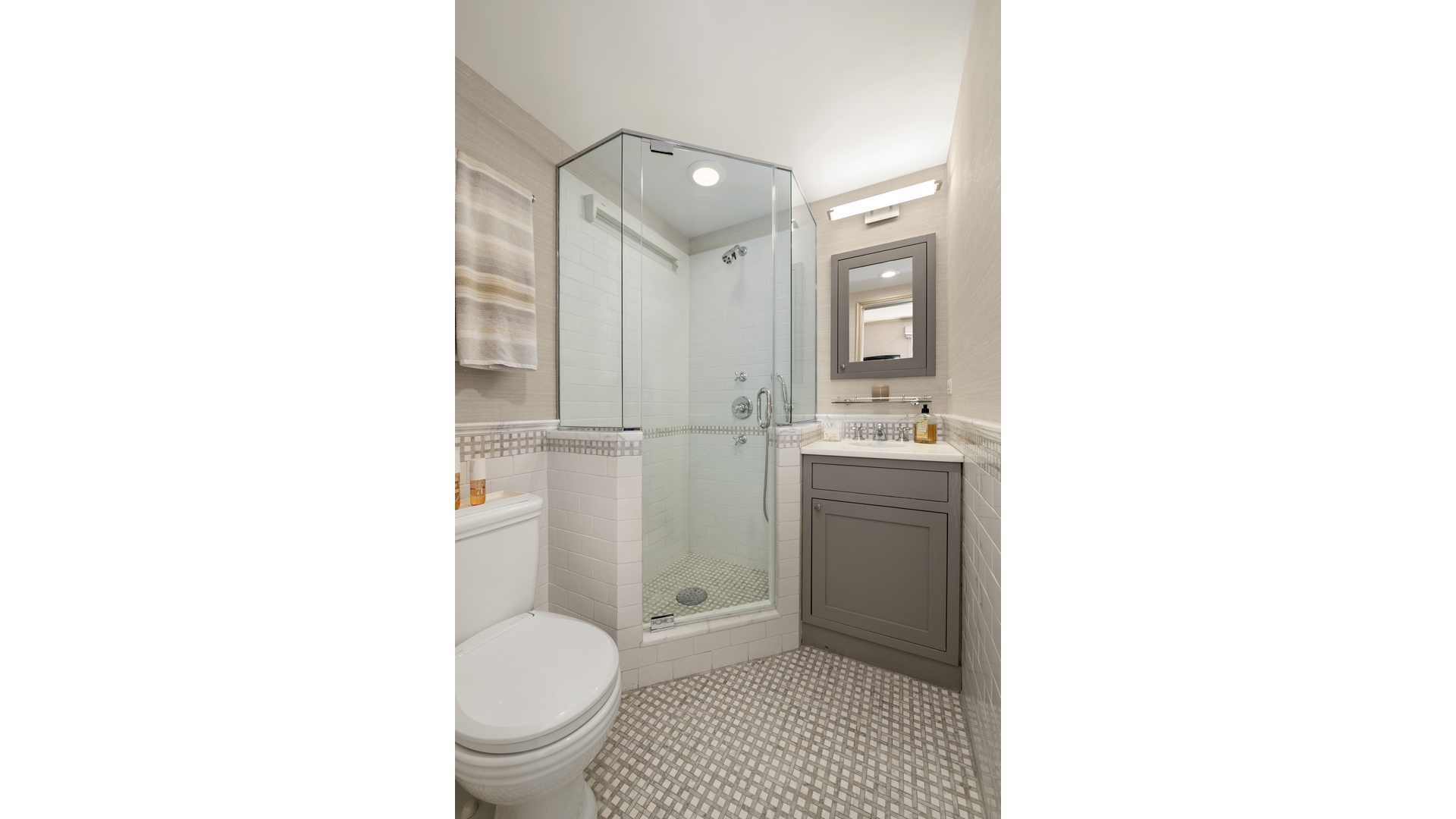 52 East 72nd Street 7 Upper East Side New York NY 10021