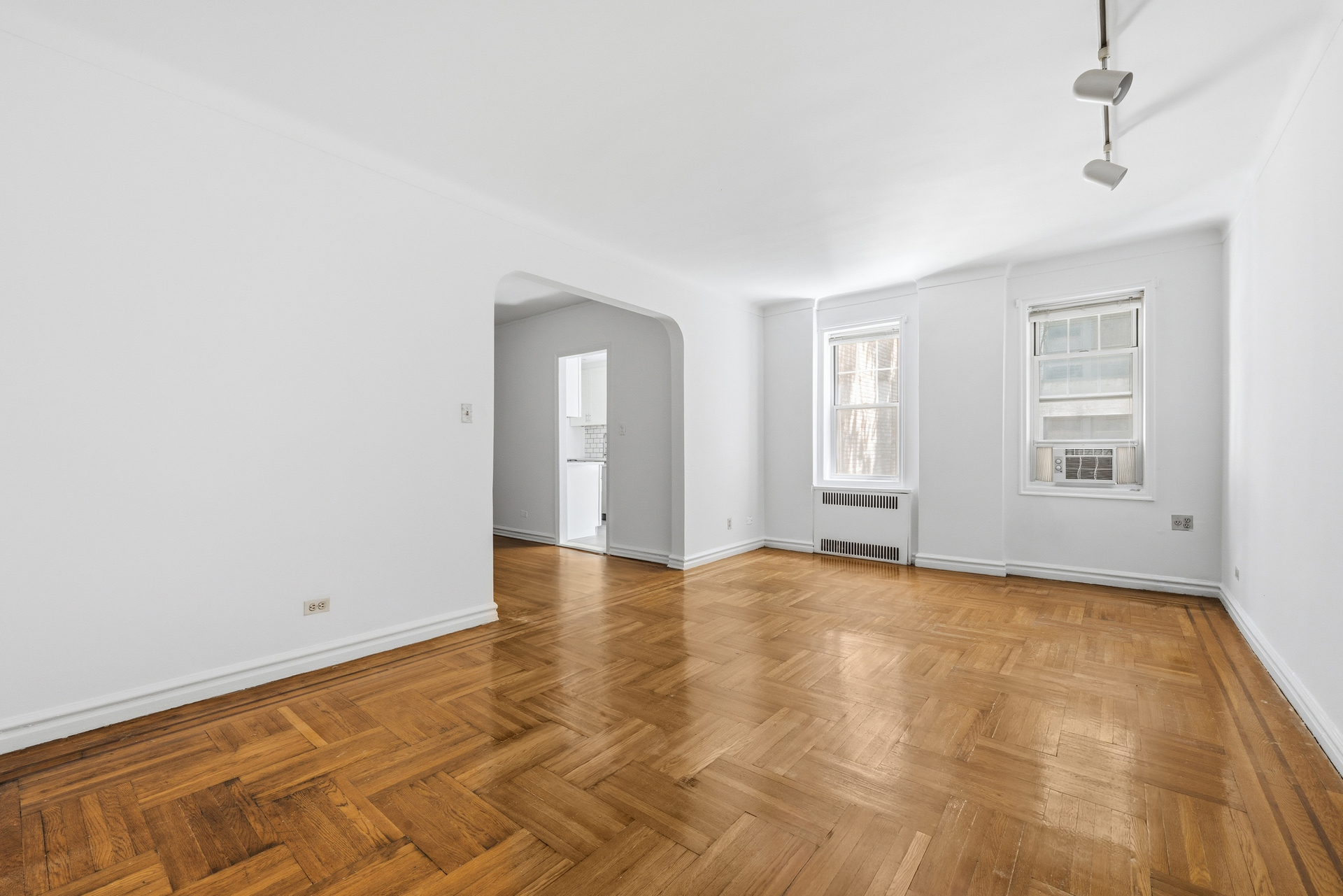 601 East 19th Street 4M Ditmas Park Brooklyn NY 11226