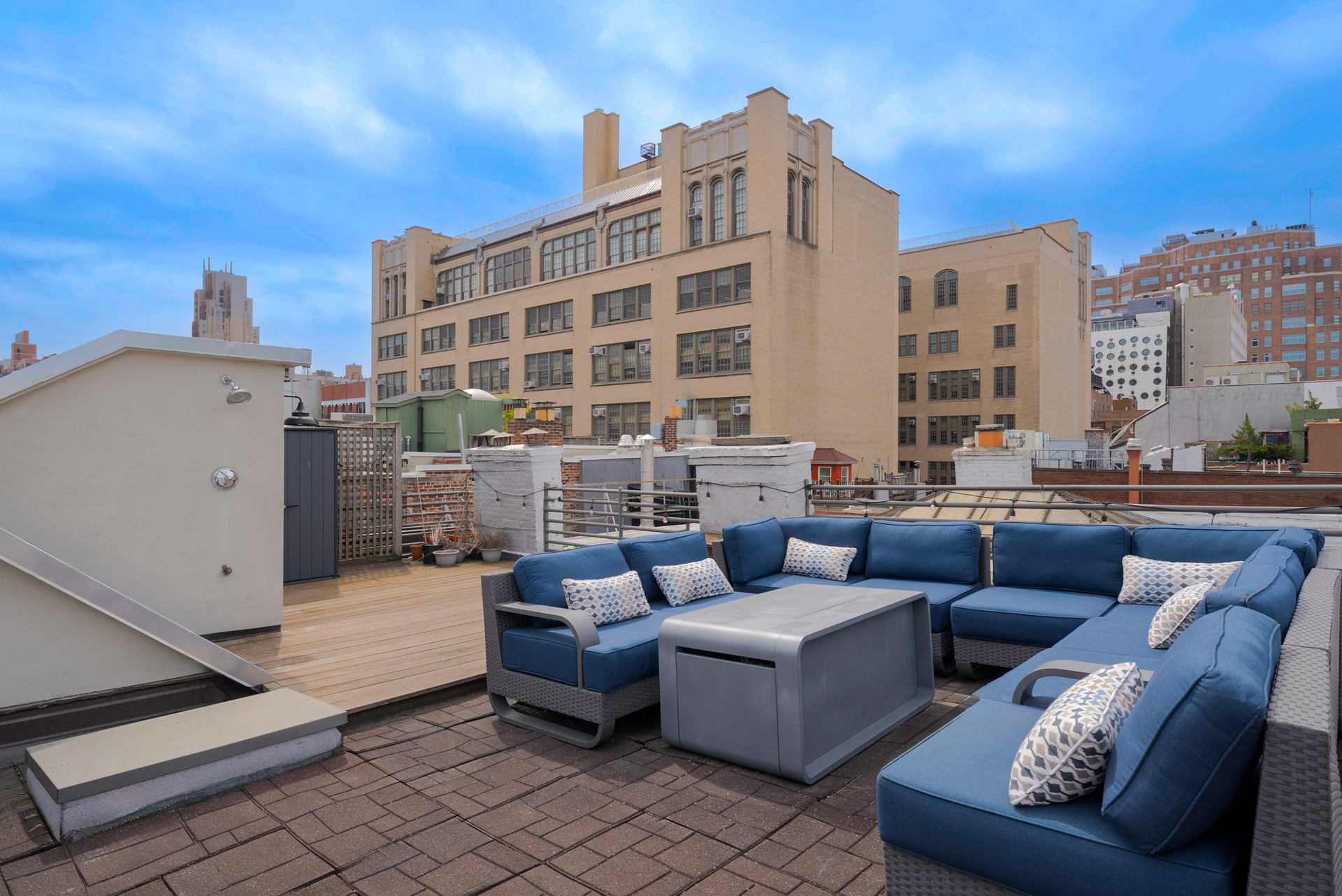 152 Ninth Avenue 2 Chelsea New York NY 10011