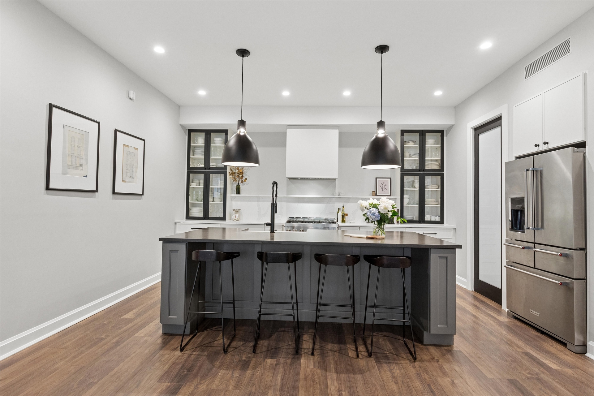 252 West 30th Street 2B Chelsea New York NY 10001