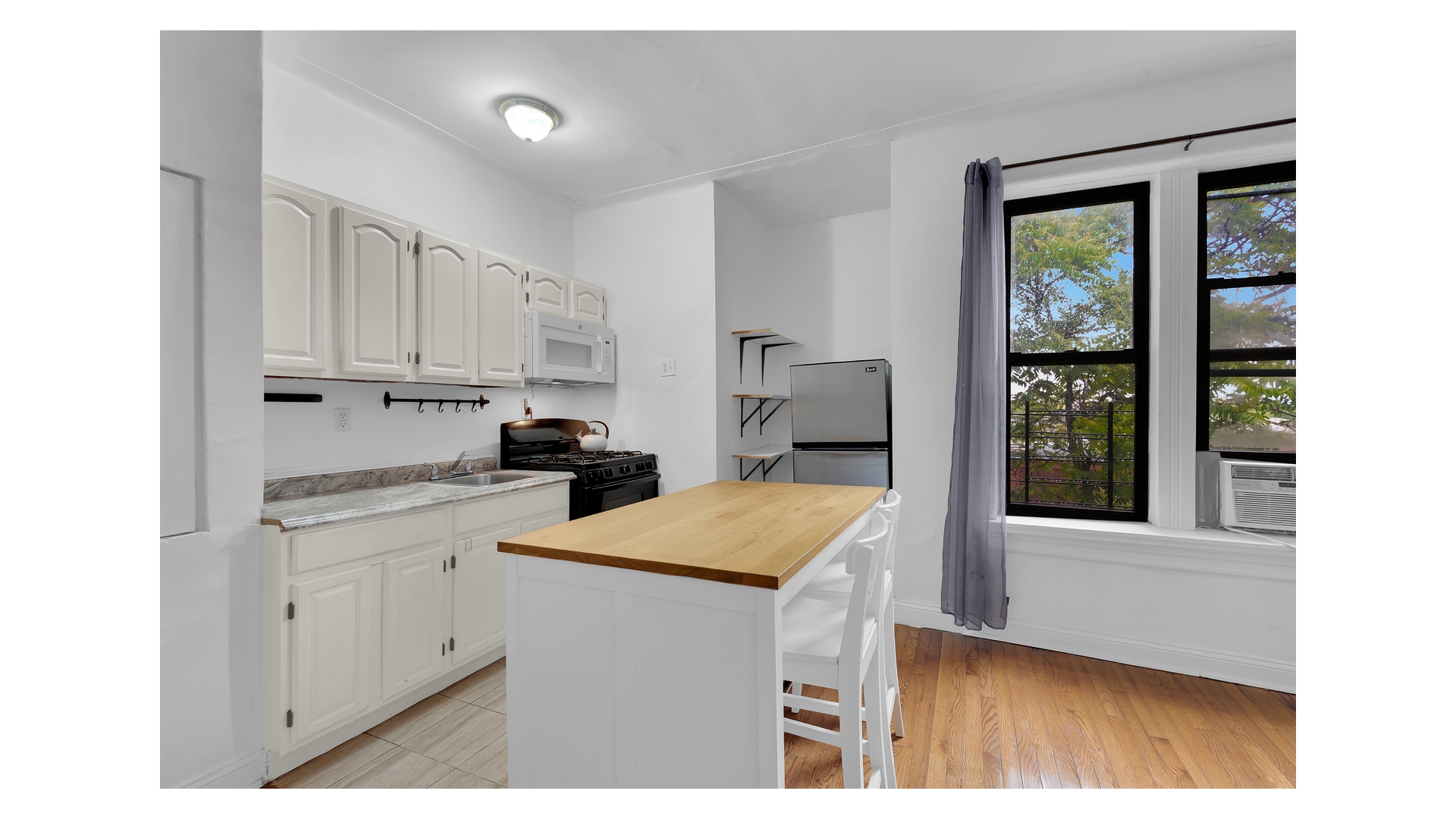 918 East 14th Street F3 Midwood Brooklyn NY 11230