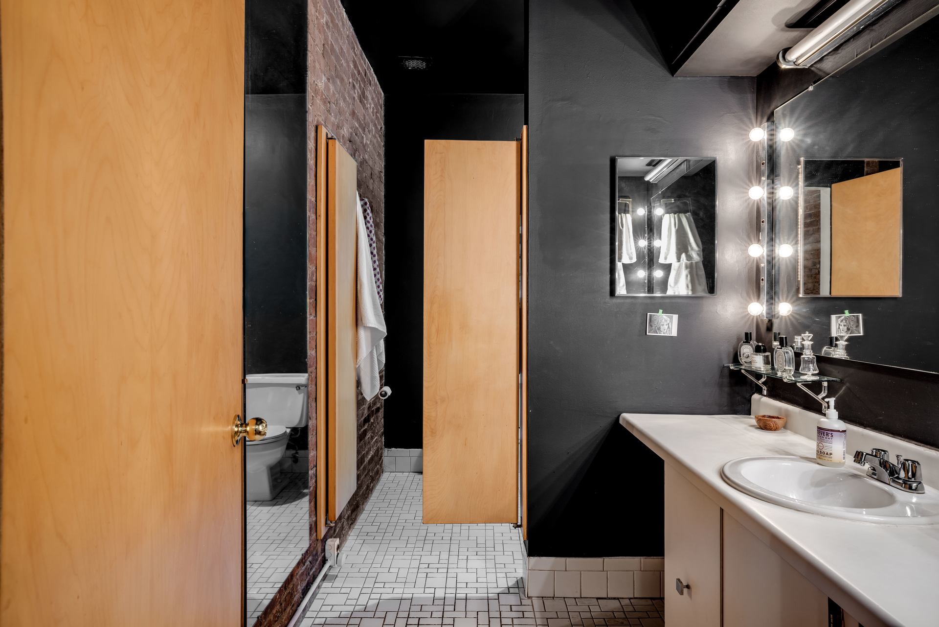 415 West 55th Street Clinton New York NY 10019