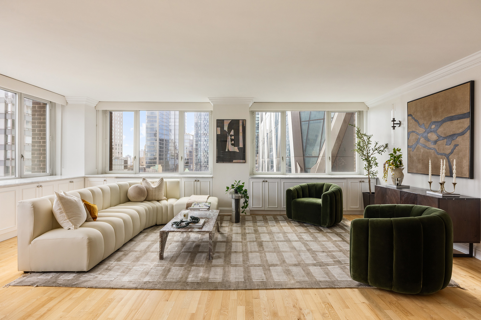 322 West 57th Street 44K2 Clinton New York NY 10019