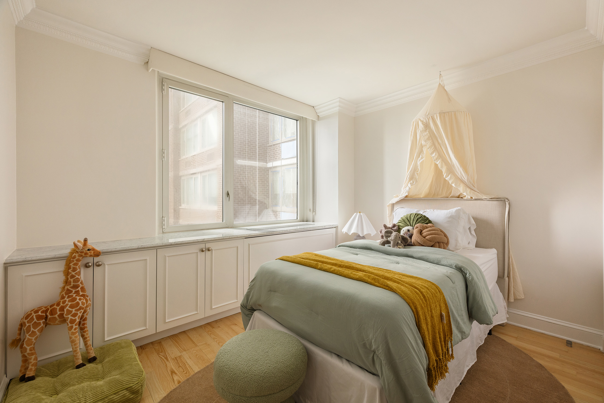 322 West 57th Street 44K2 Clinton New York NY 10019