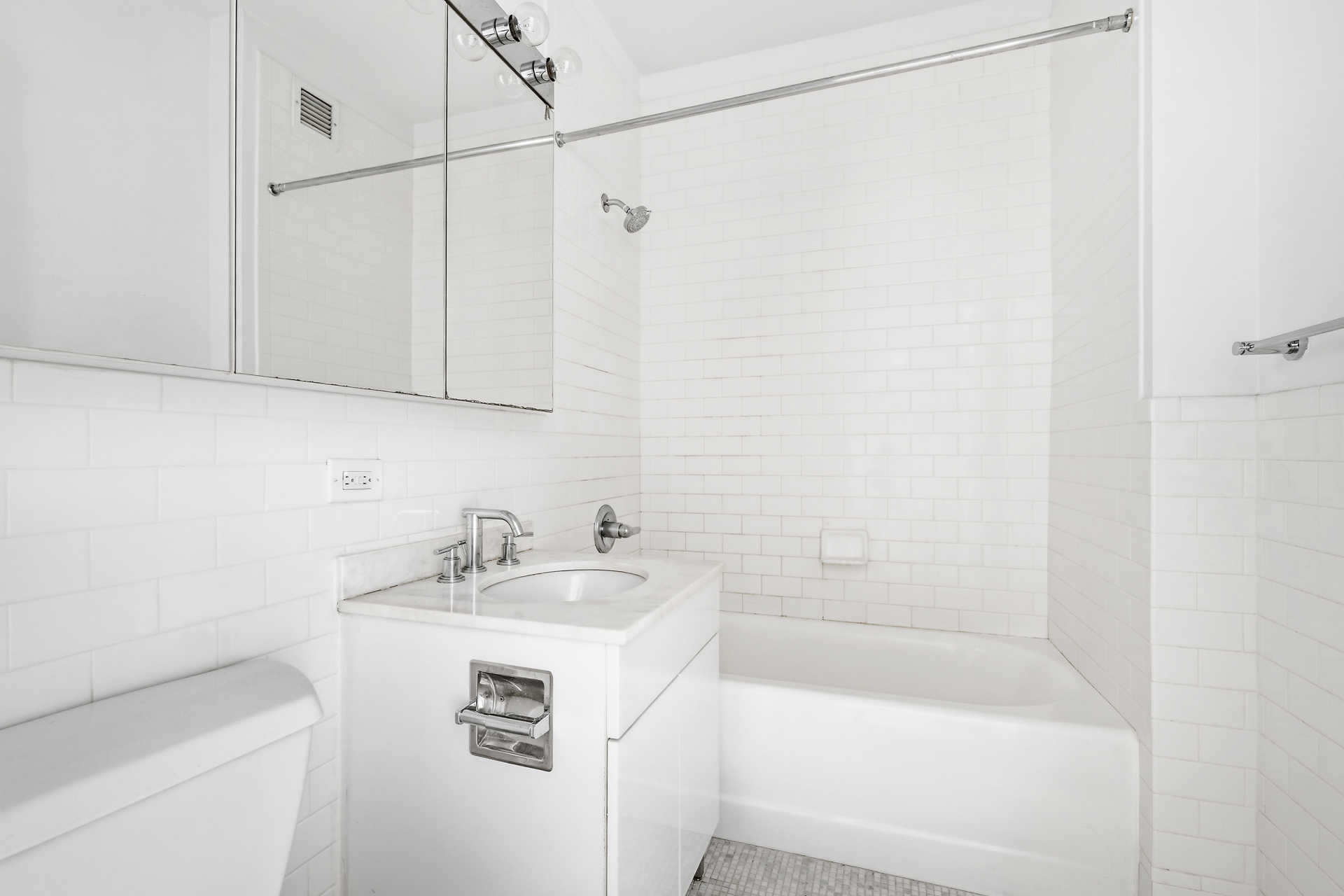 99 John Street 508 Seaport District New York NY 10038