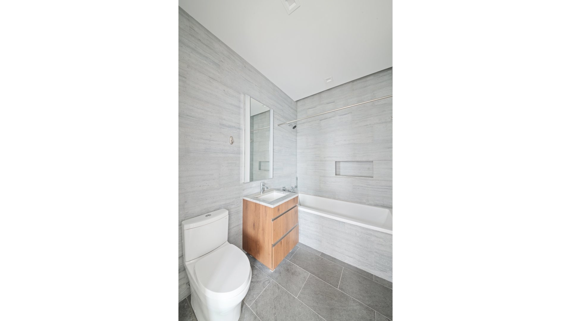 21-21 31st Street 3H Steinway-Ditmars Queens NY 11105