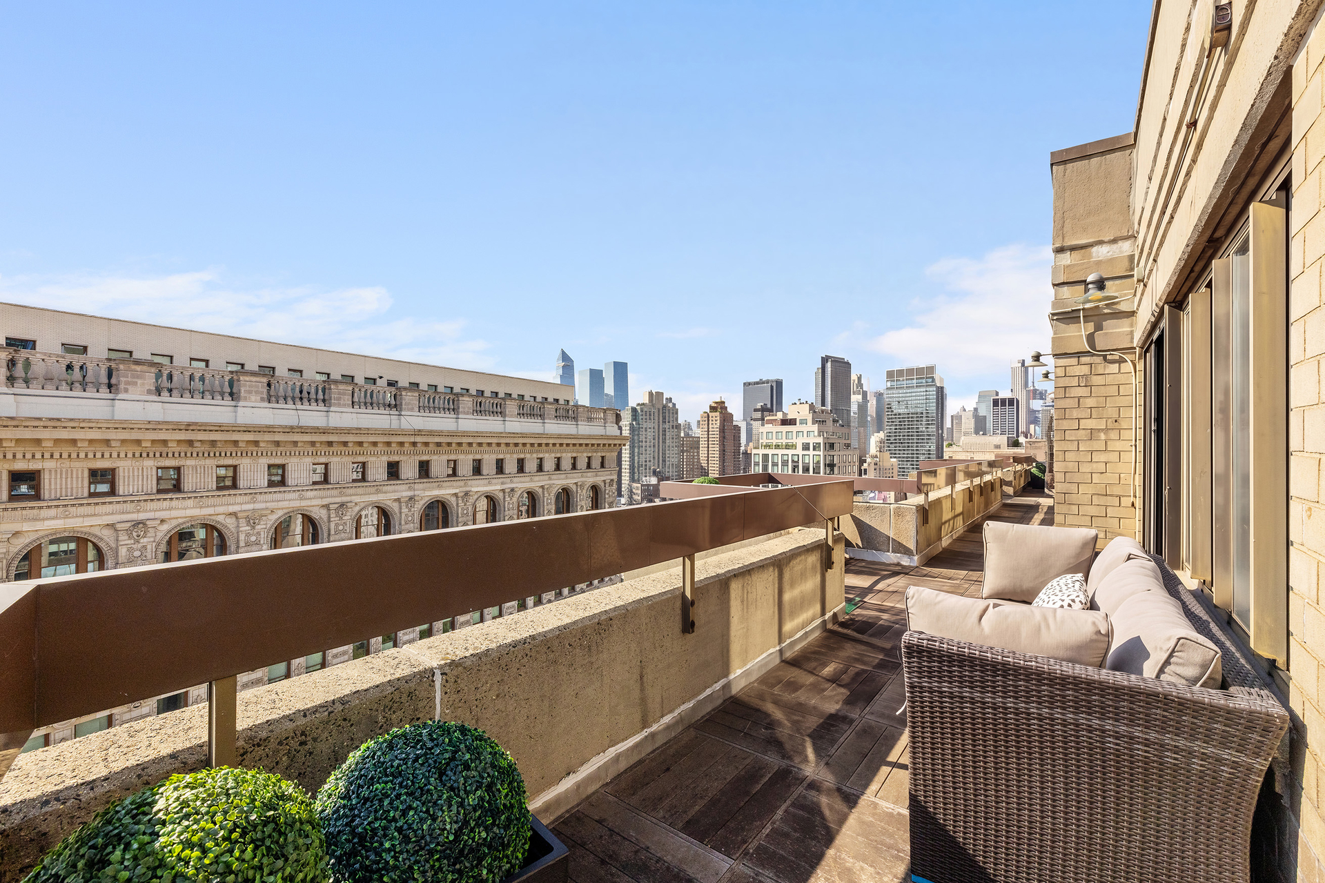 5 East 22nd Street PHDF Flatiron District New York NY 10010